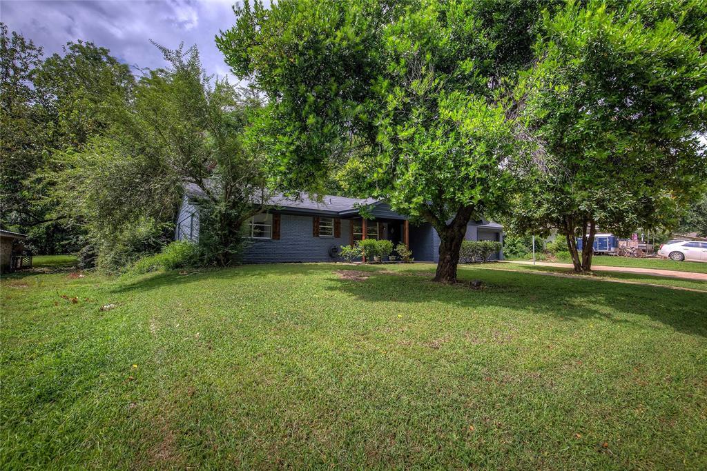 Property Photo:  136 Lee Street  TX 75482 