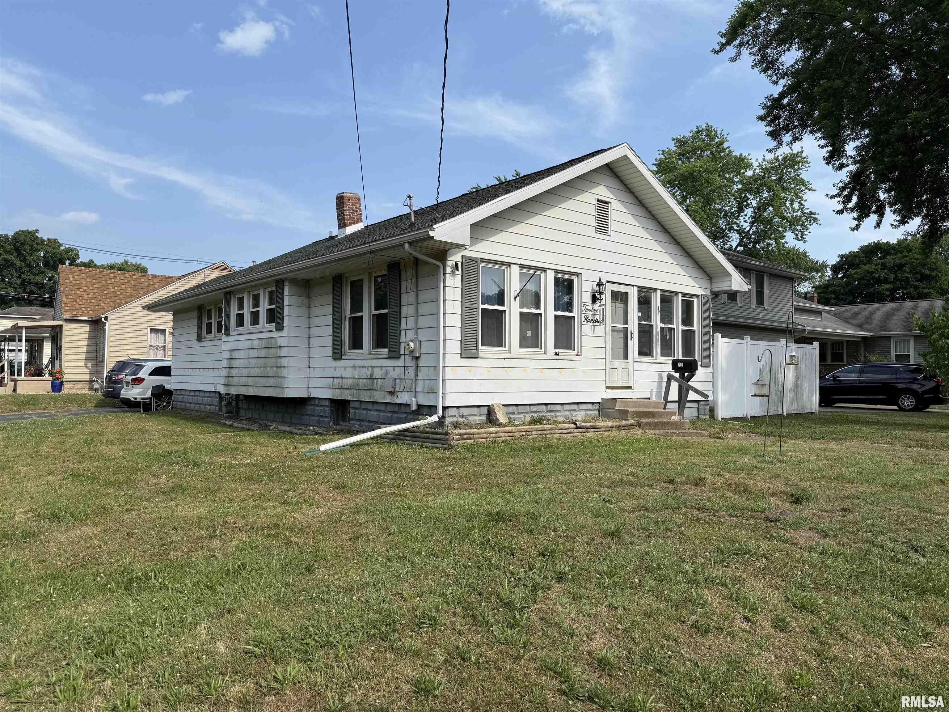 Property Photo: 1200 Summer Street IL 61554