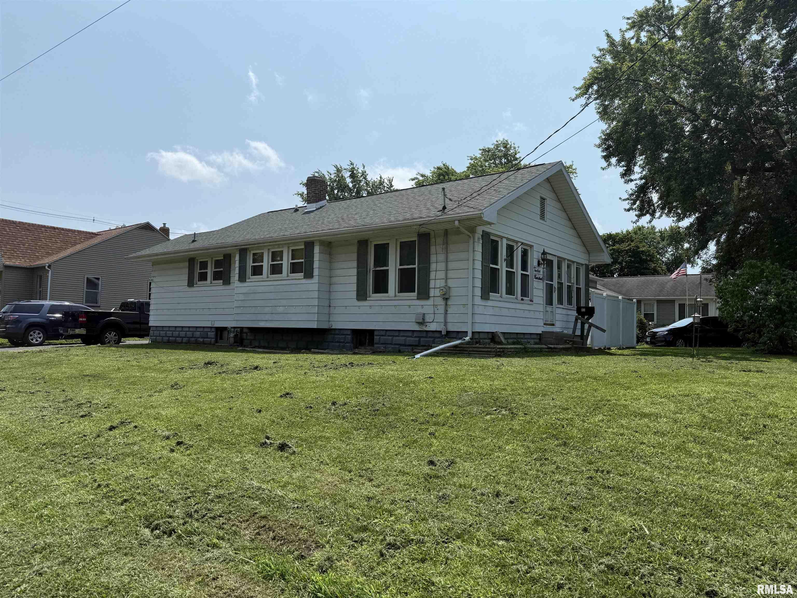 Property Photo: 1200 Summer Street IL 61554