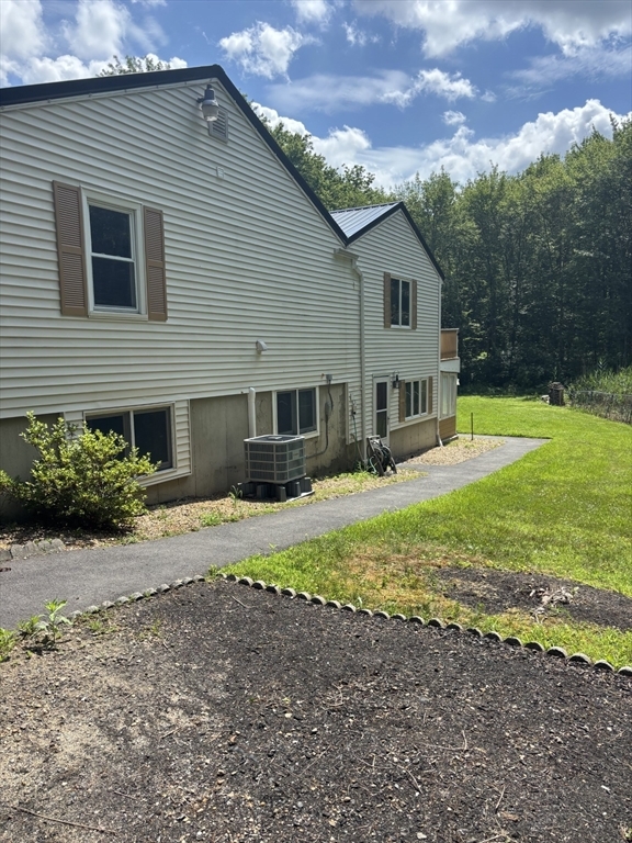 Property Photo:  41 True Rd 1  MA 01952 