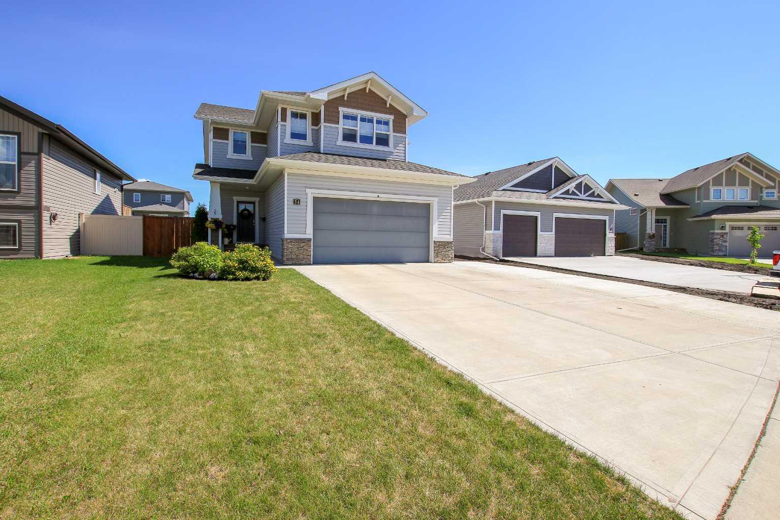 34 Panorama Avenue  Lacombe AB T4L 0J4 photo