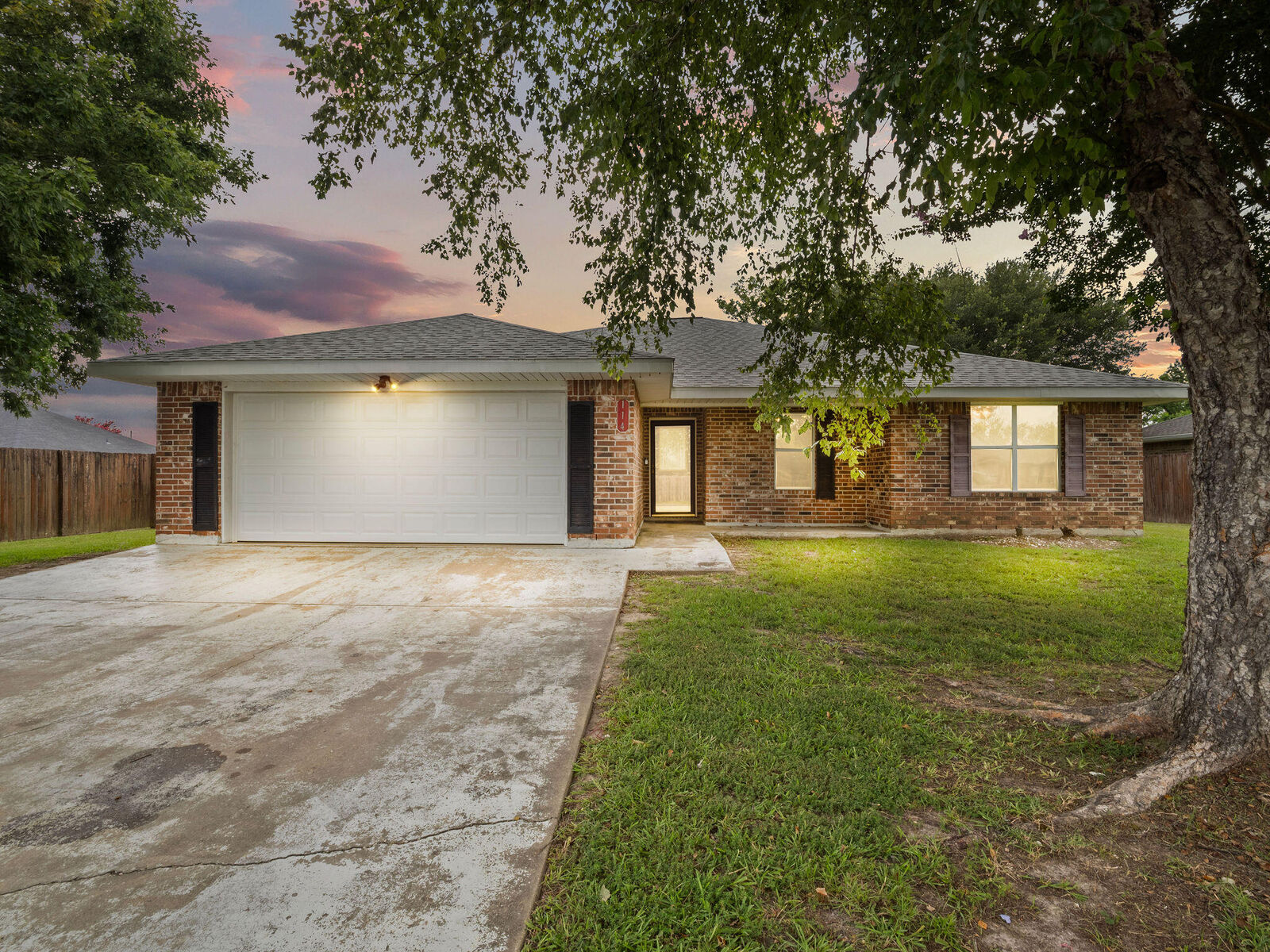 Property Photo:  114 Maverick St  LA 70634 