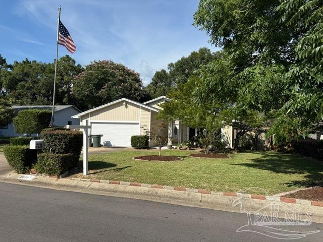 Property Photo: 2626 Tinosa Cir FL 32526