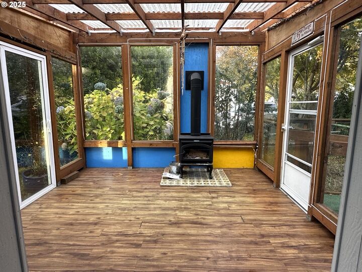 Property Photo:  1601 Rhododendron Dr 572  OR 97439 