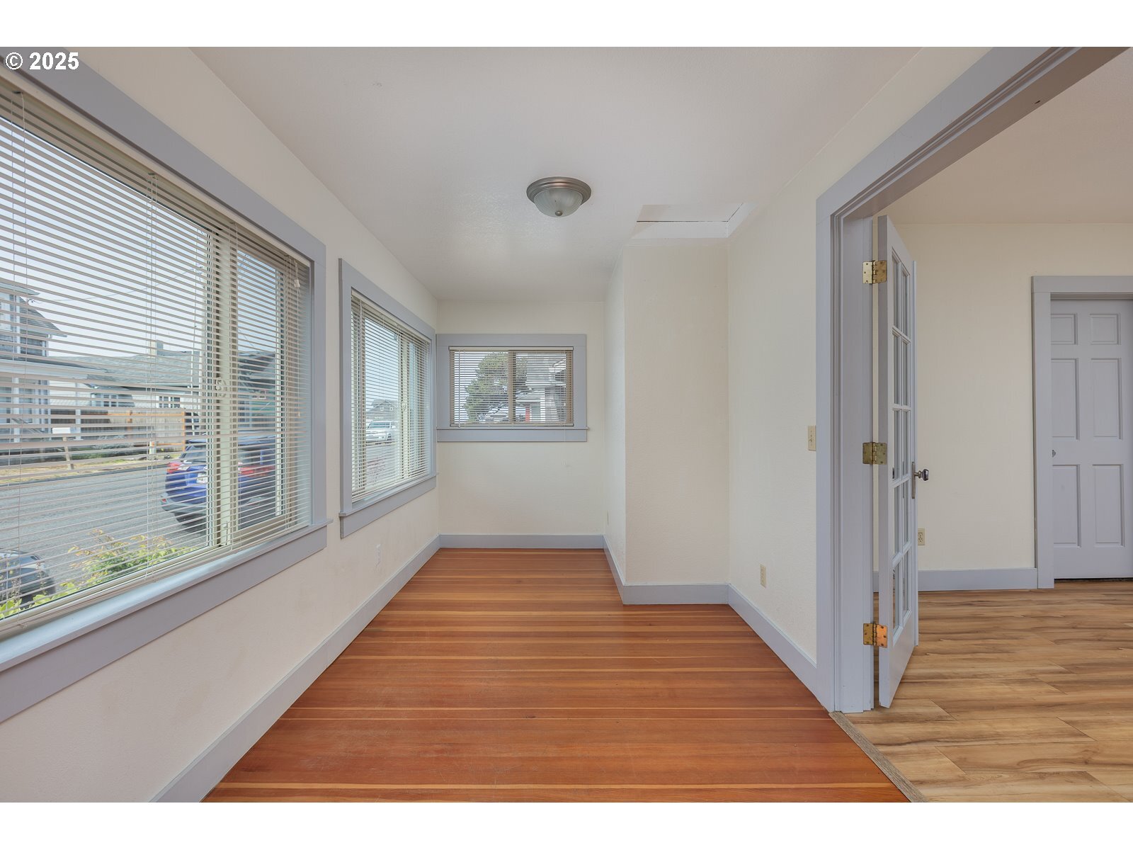 Property Photo: 714 NW 2nd Ct OR 97365