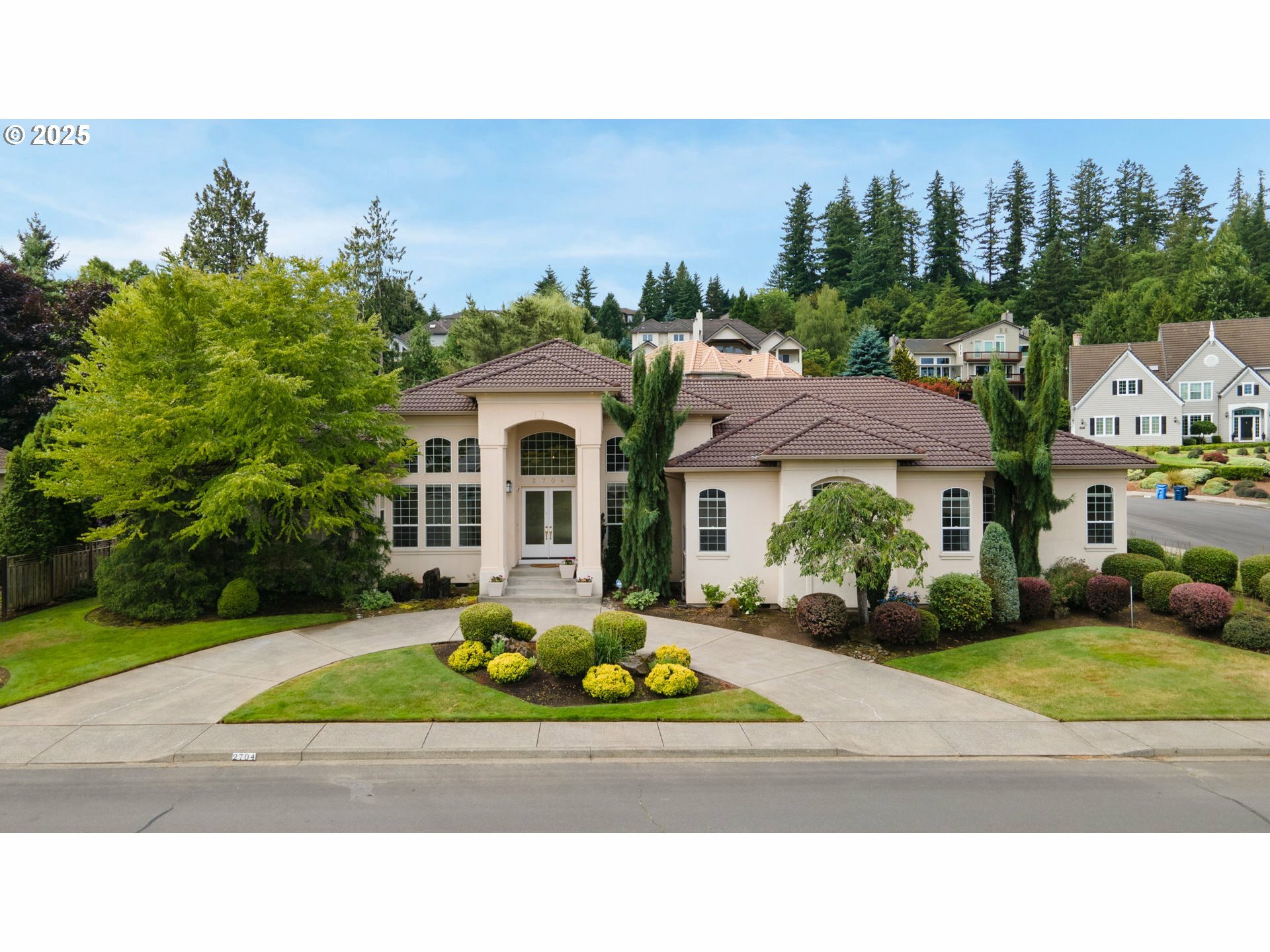 Property Photo: 2704 NW Lacamas Dr WA 98607