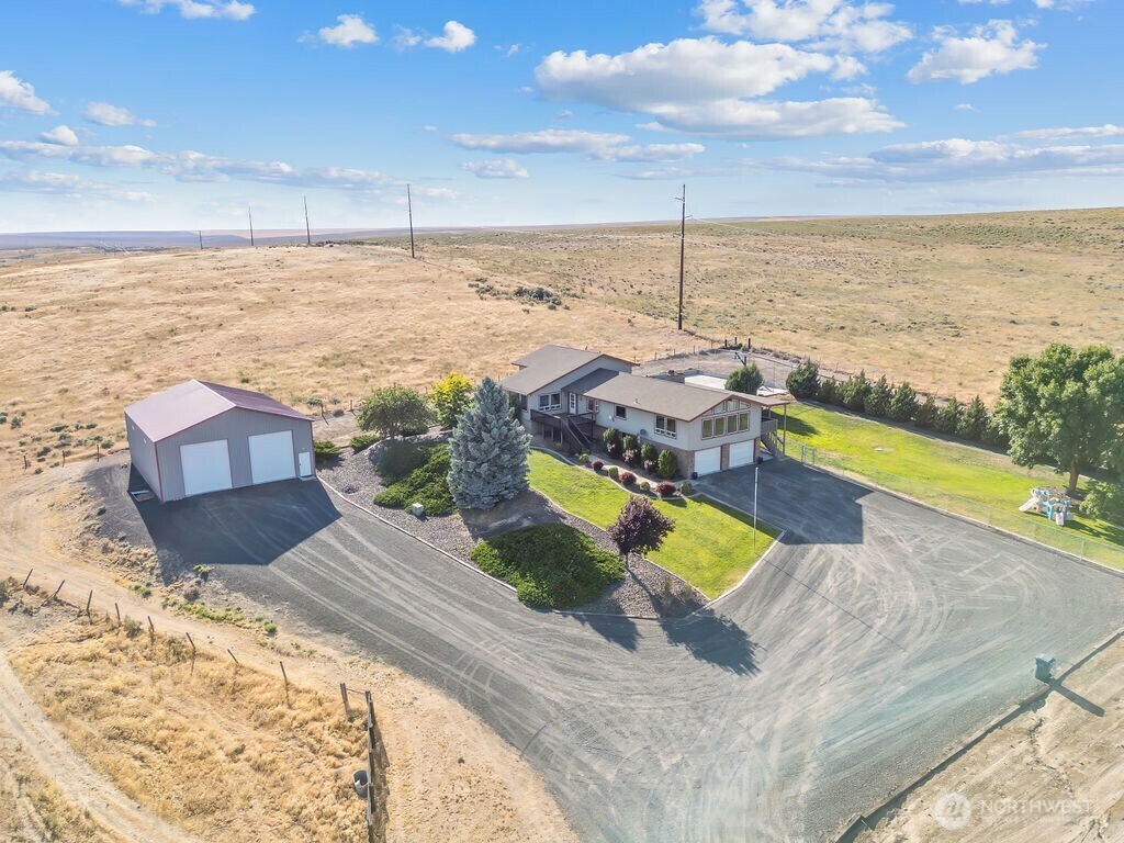 Property Photo: 2 W Johnson Lane WA 99341
