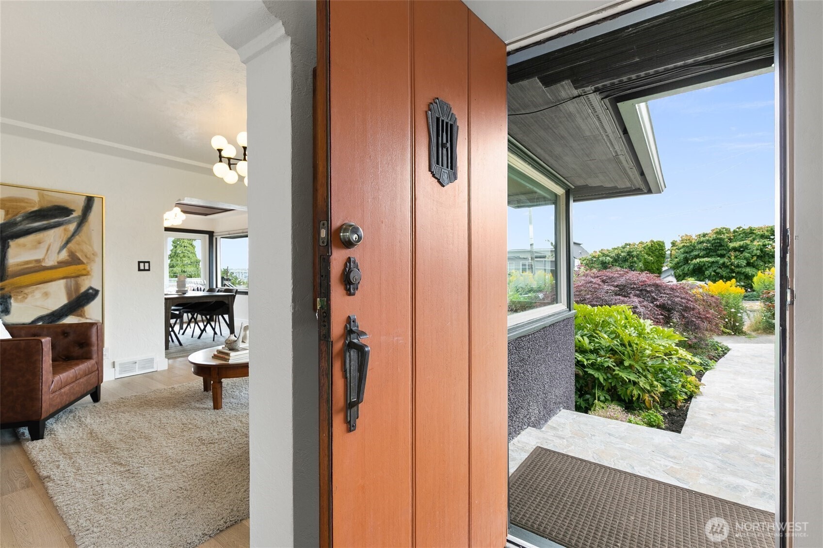 Property Photo: 4009 32nd Avenue SW WA 98126
