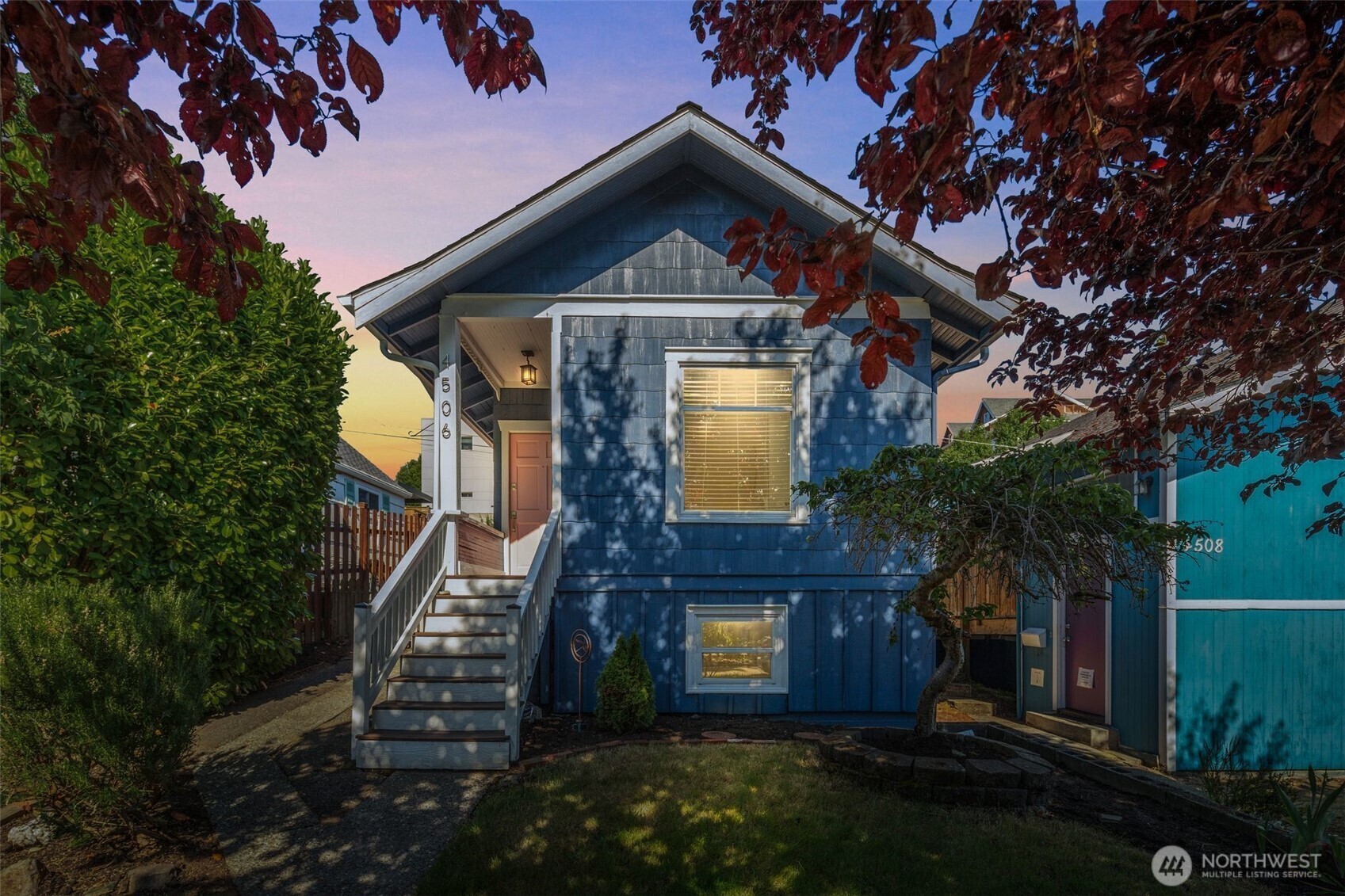 Property Photo:  4506  46th Avenue SW  WA 98116 