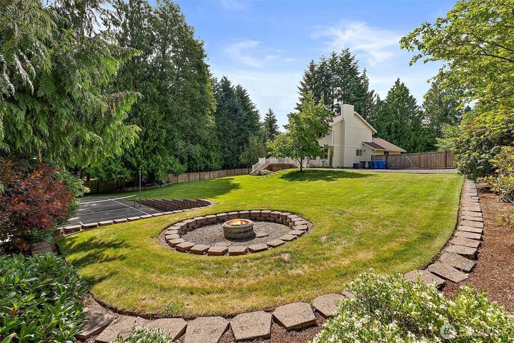 Property Photo: 14013 116th Avenue E WA 98374
