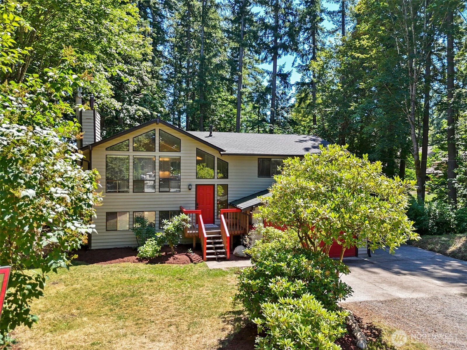 Property Photo: 26125 221st Place SE WA 98038