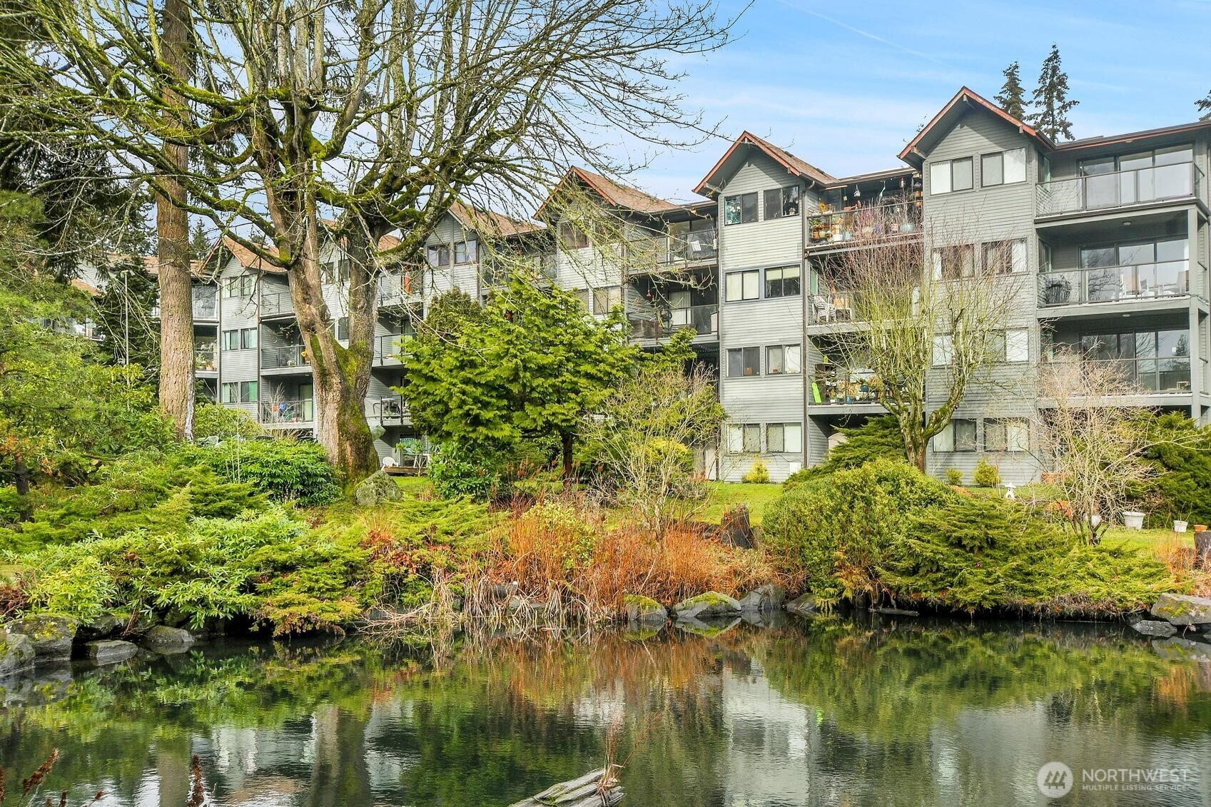 Property Photo: 19428 Aurora Avenue N 433 WA 98133