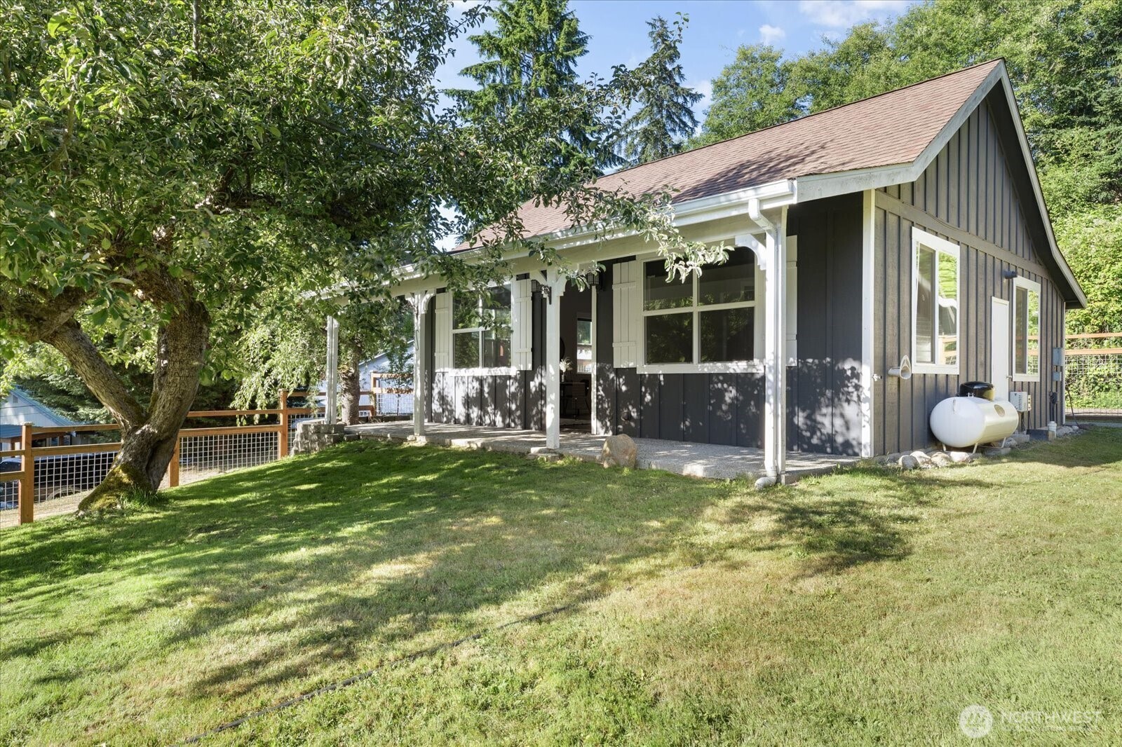 2863  Longhouse Lane  Clinton WA 98236 photo