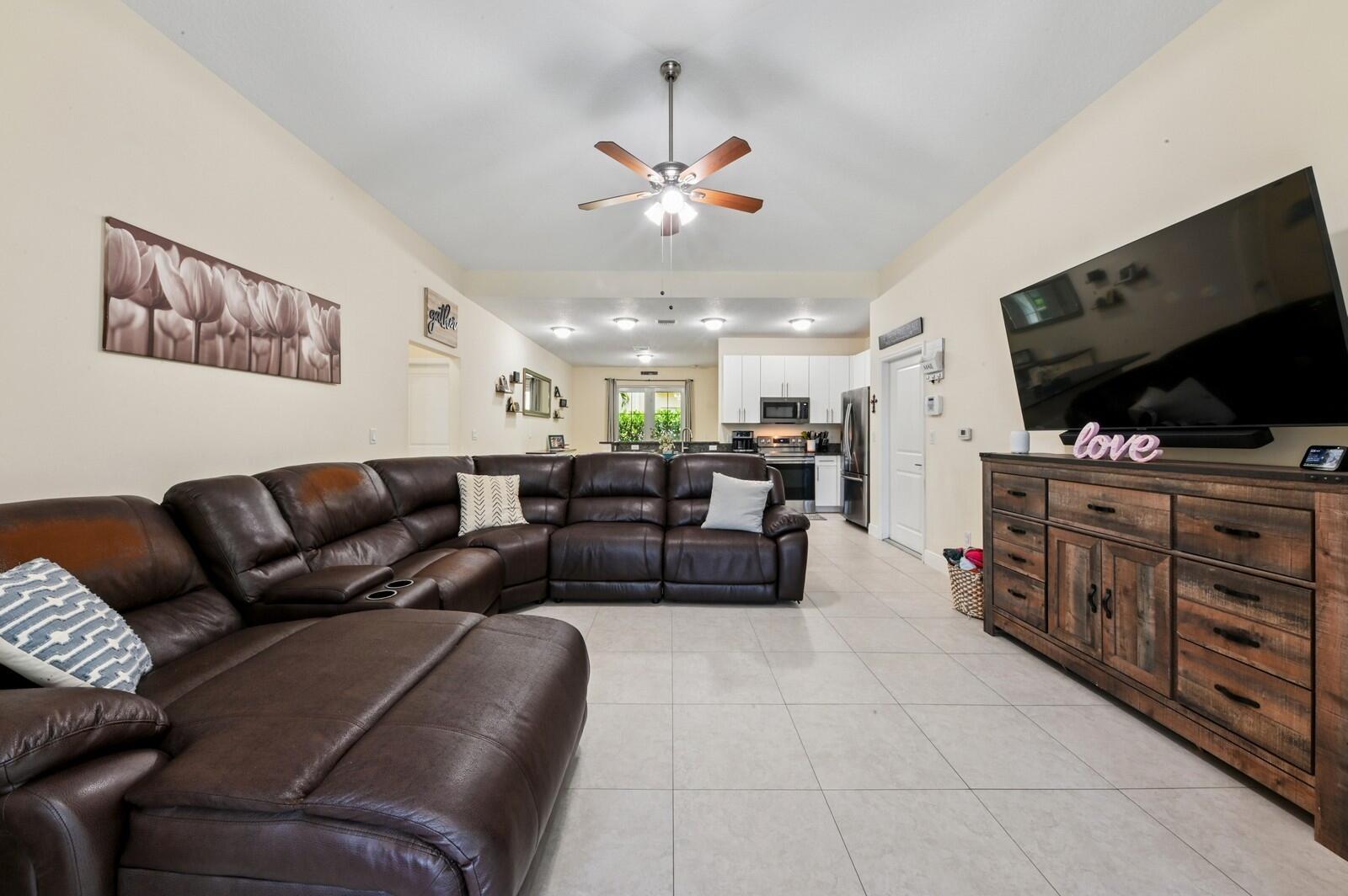 Property Photo: 445 Lilac Court FL 33407
