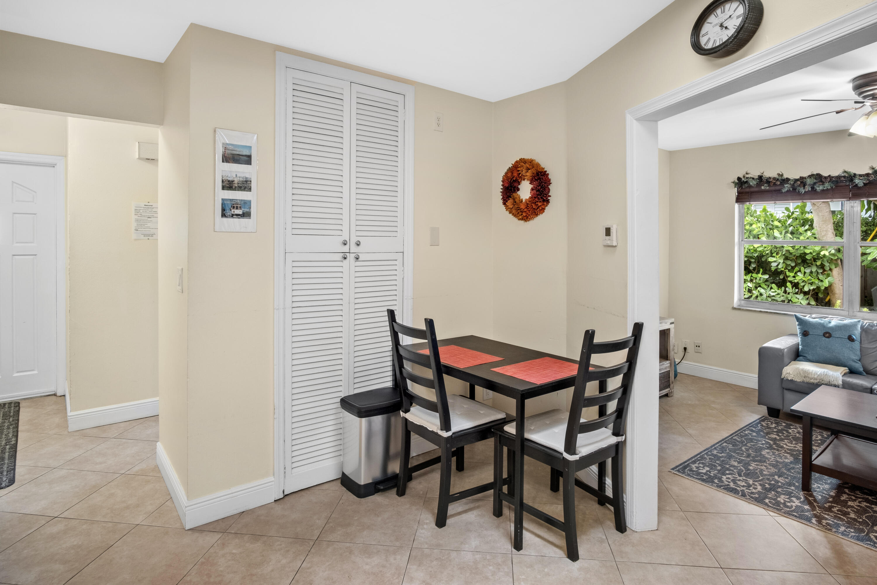 Property Photo: 803 NE 2nd Avenue FL 33444
