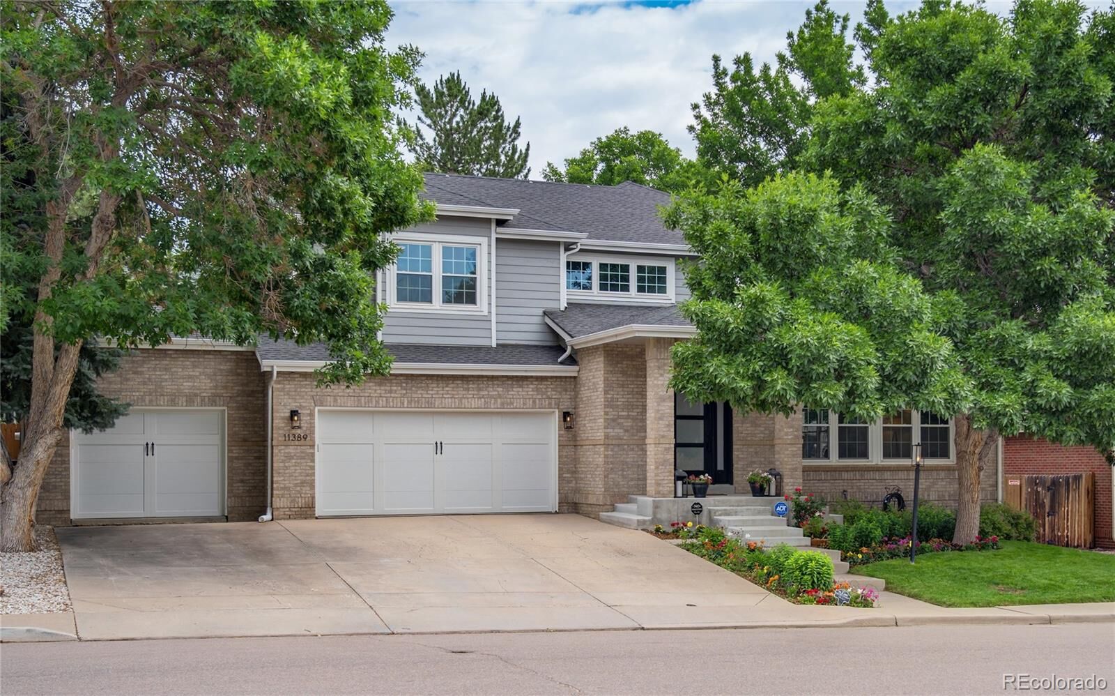 Property Photo:  11389 E Maplewood Avenue  CO 80111 