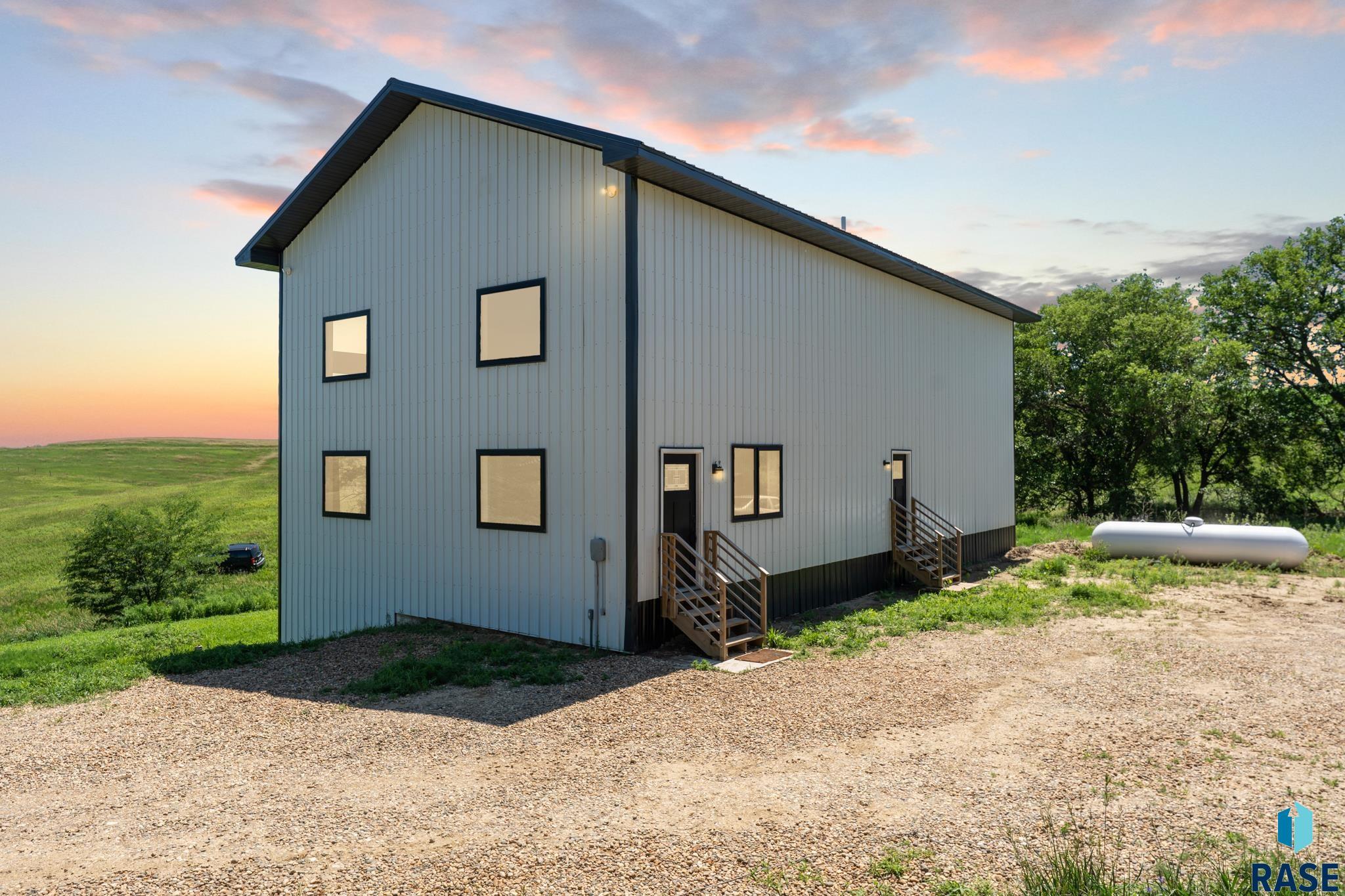 Property Photo: 48201 304th St SD 51023
