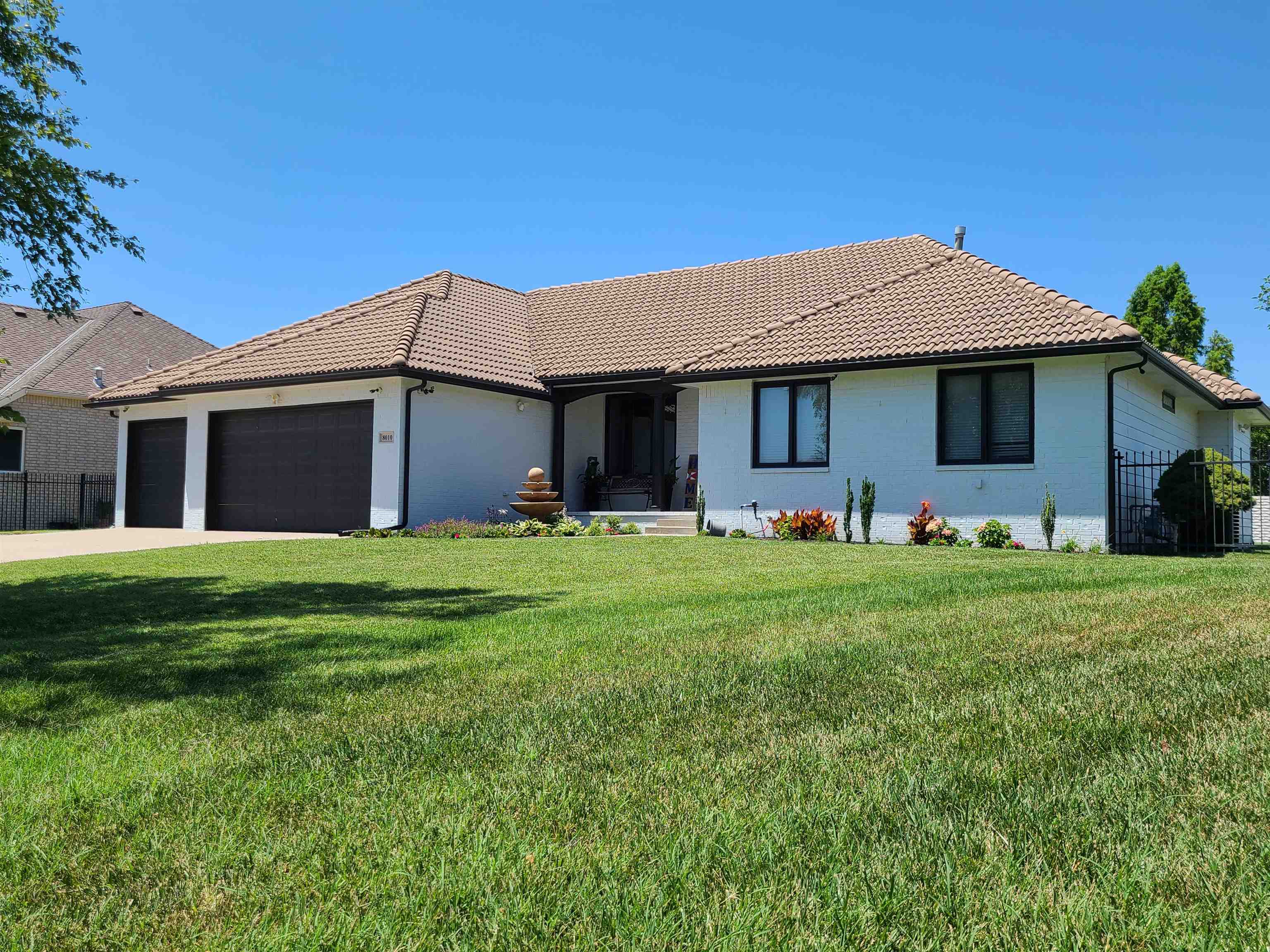 Property Photo:  8010 E Champions Ct  KS 67226 