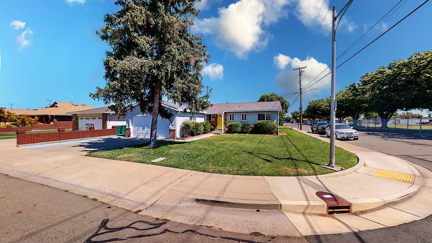 Property Photo: 2001 Jerry Lane CA 95242