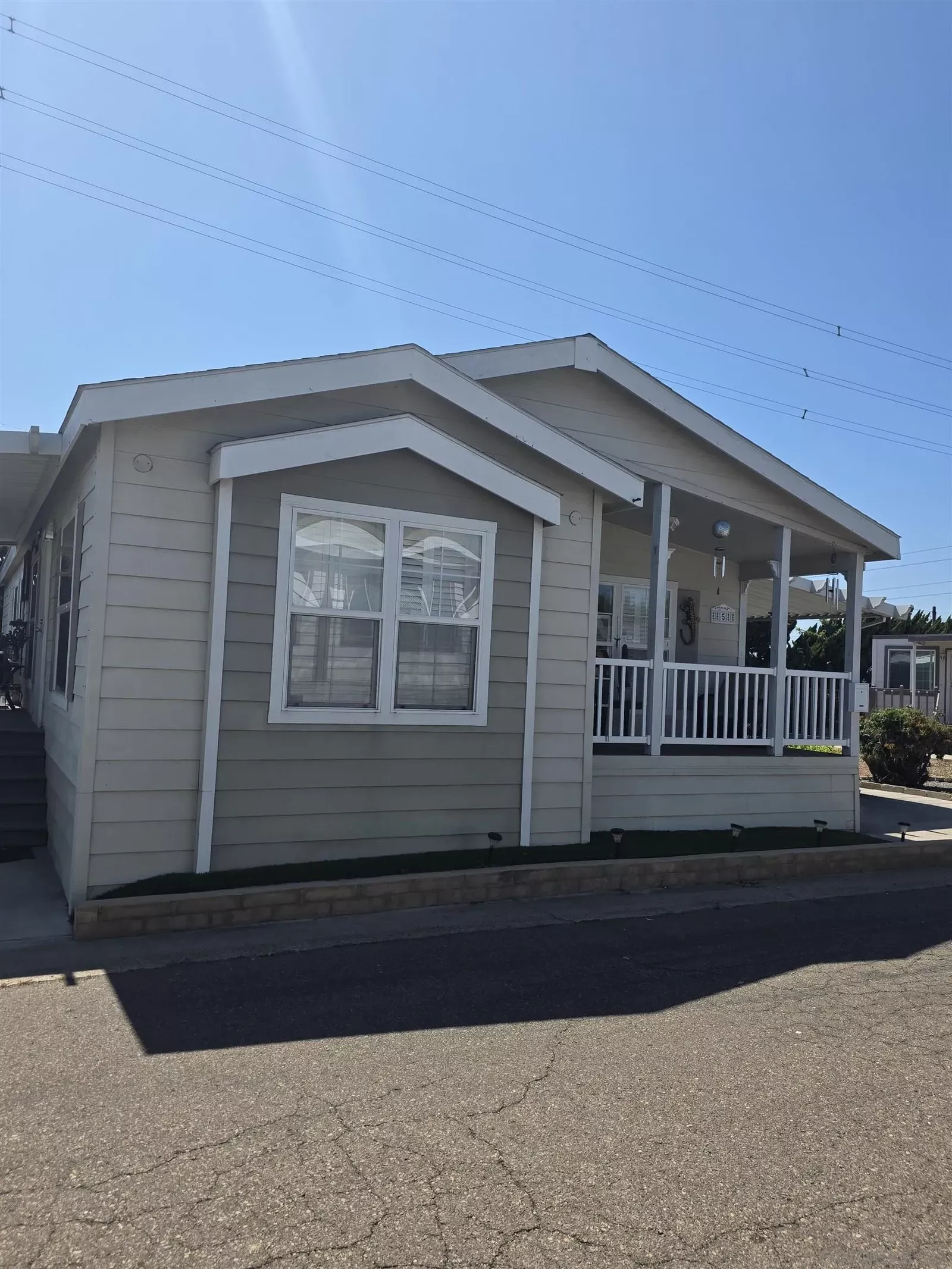 Property Photo:  121 Orange Ave Spc 5  CA 91911