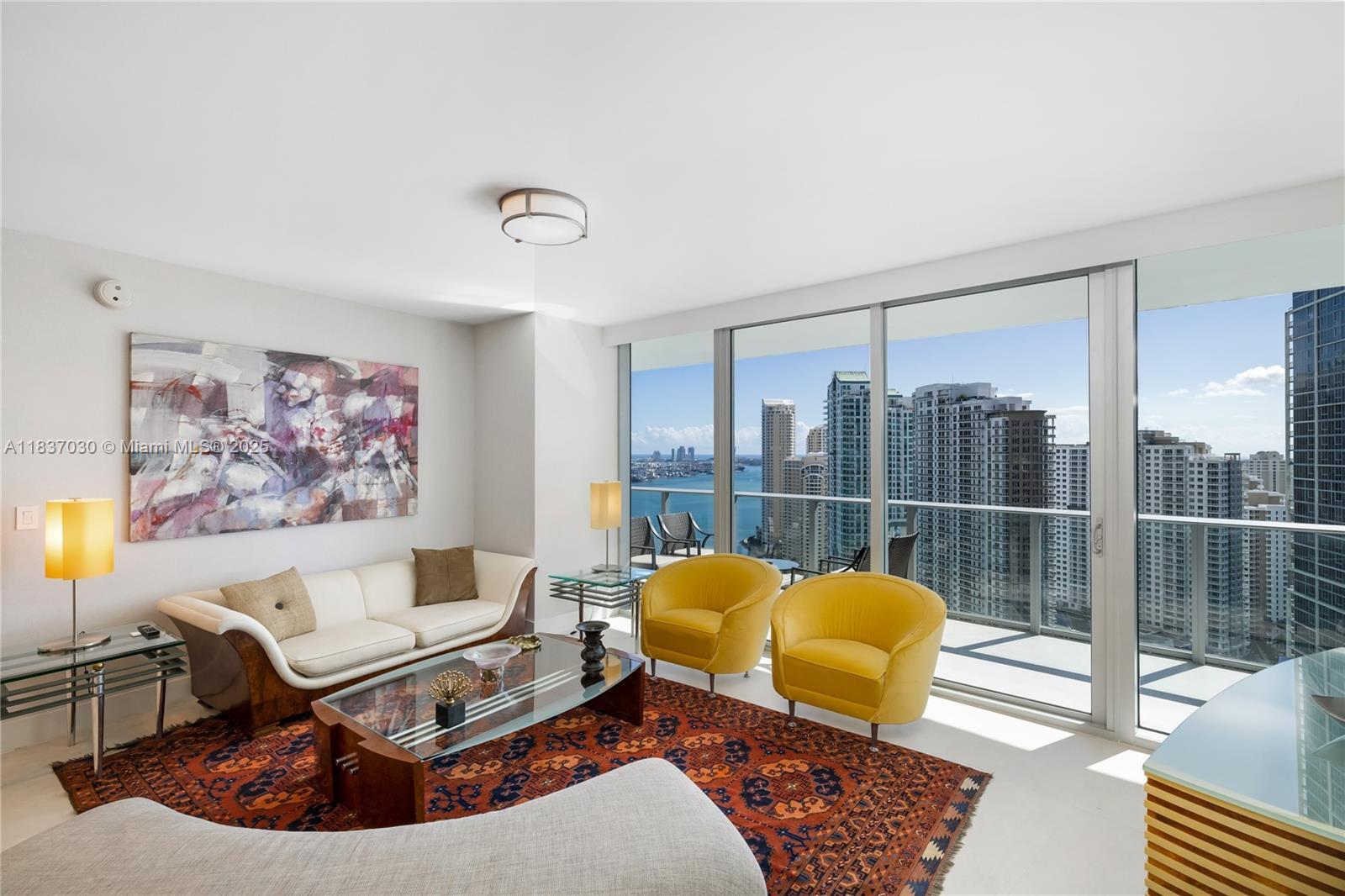 Property Photo: 200 Biscayne Boulevard Way 3207 FL 33131
