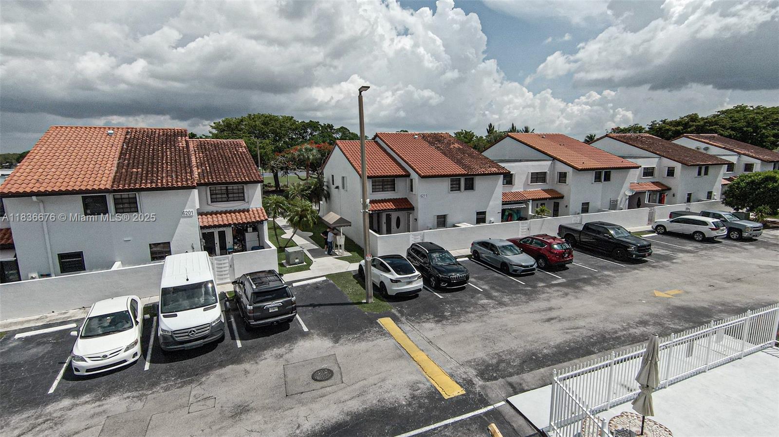 Property Photo: 6211 SW 138th Ct J FL 33183
