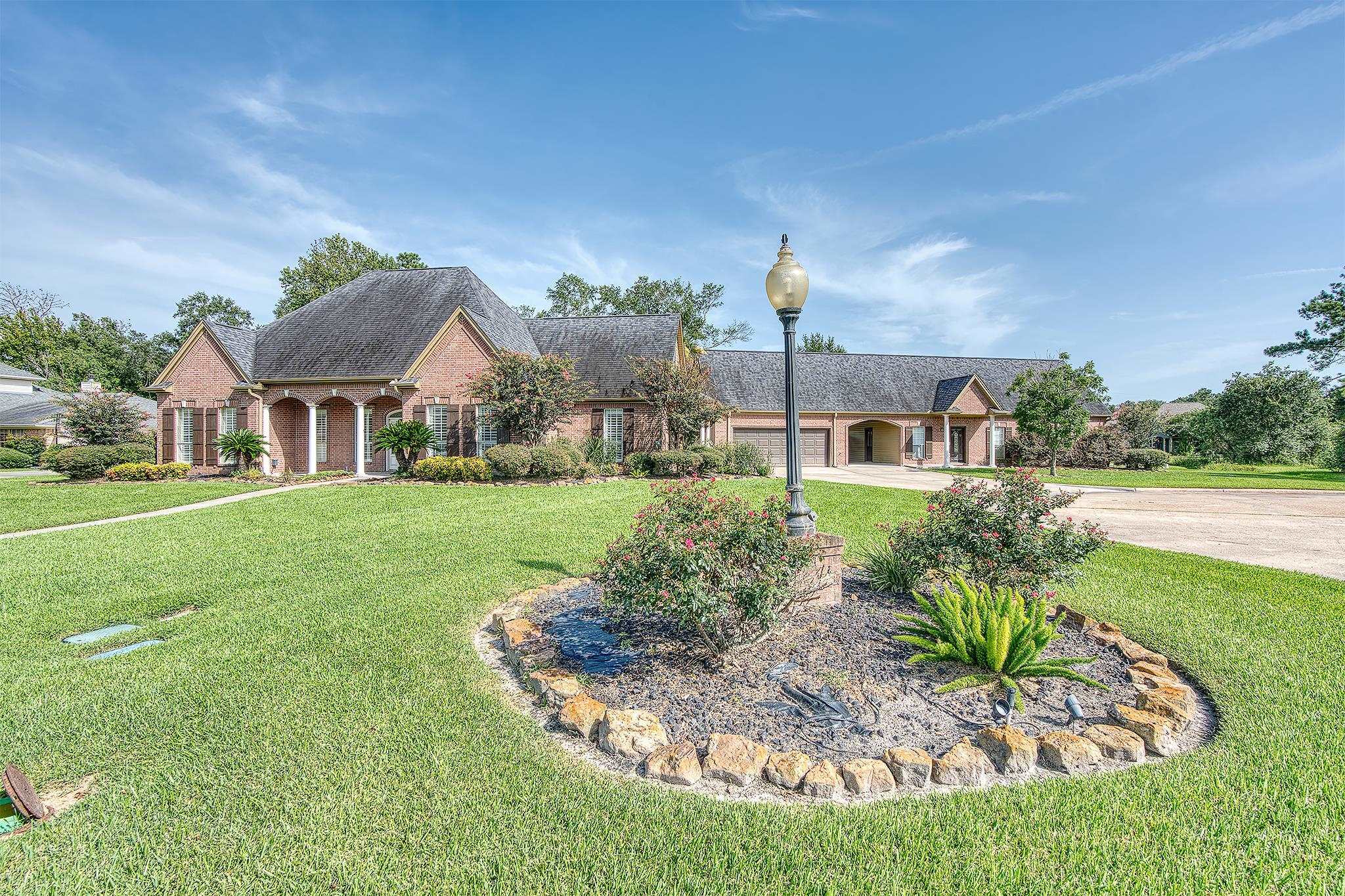 Property Photo: 4909 Bentwood TX 77630
