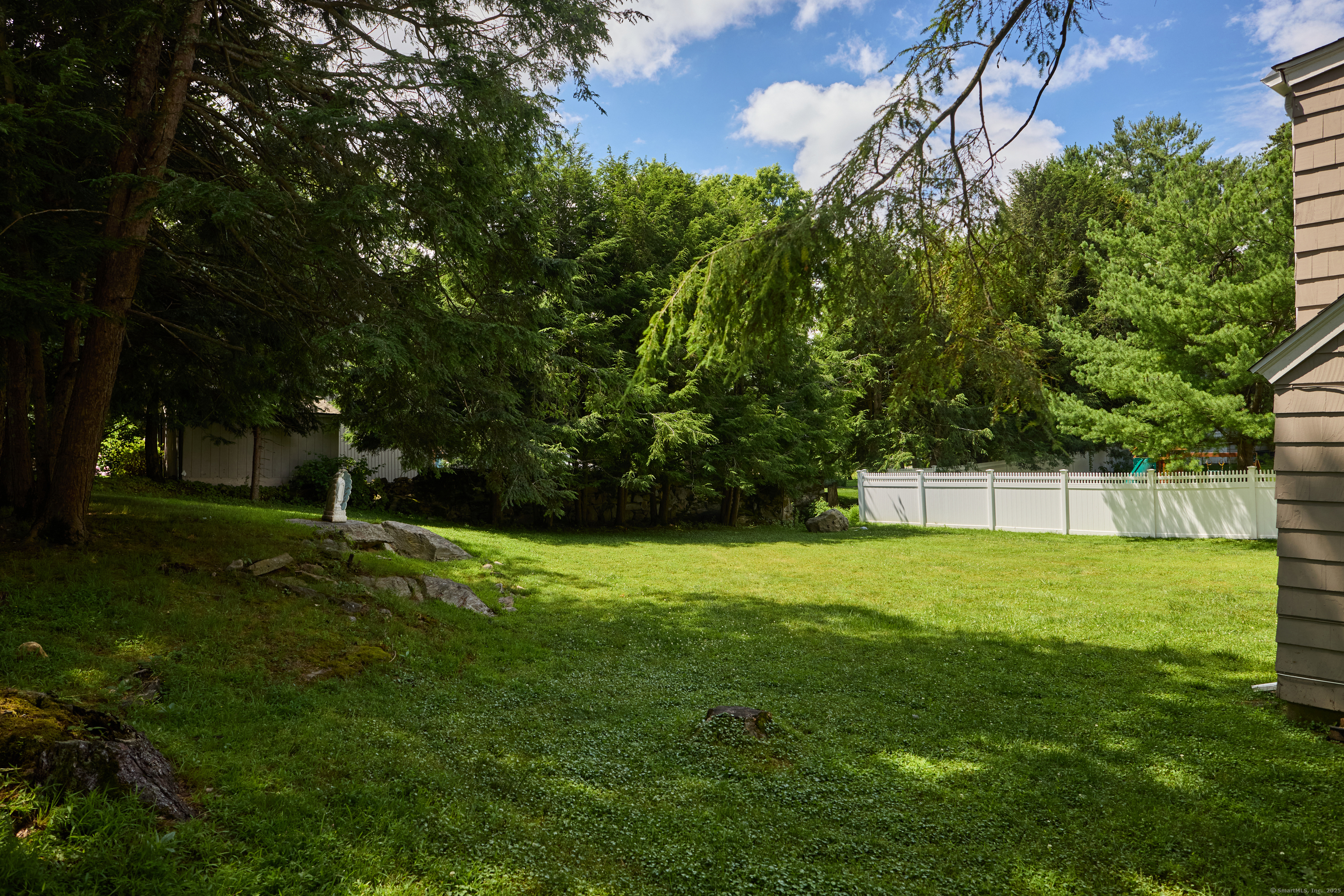 Property Photo:  4 Heather Hill  CT 06880 