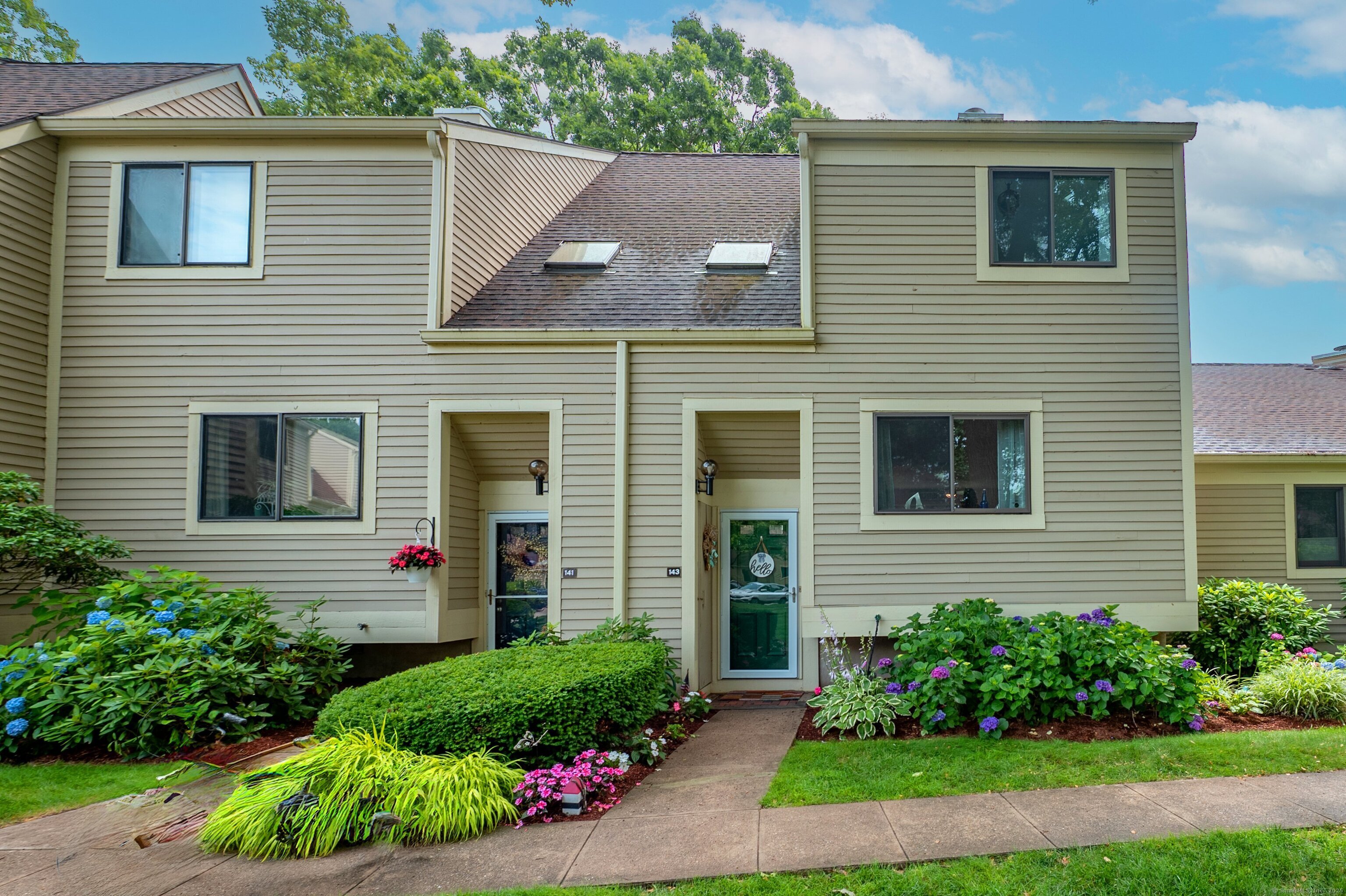 Property Photo:  143 Sandy Point Road 143  CT 06475 