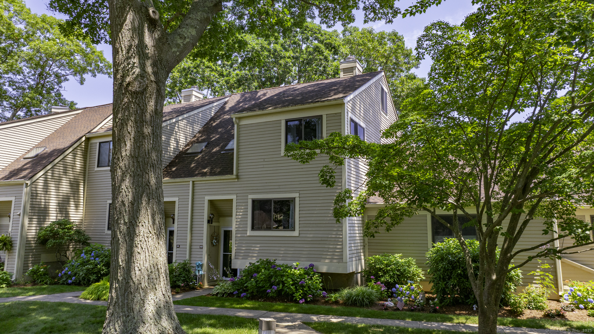 Property Photo: 143 Sandy Point Road 143 CT 06475