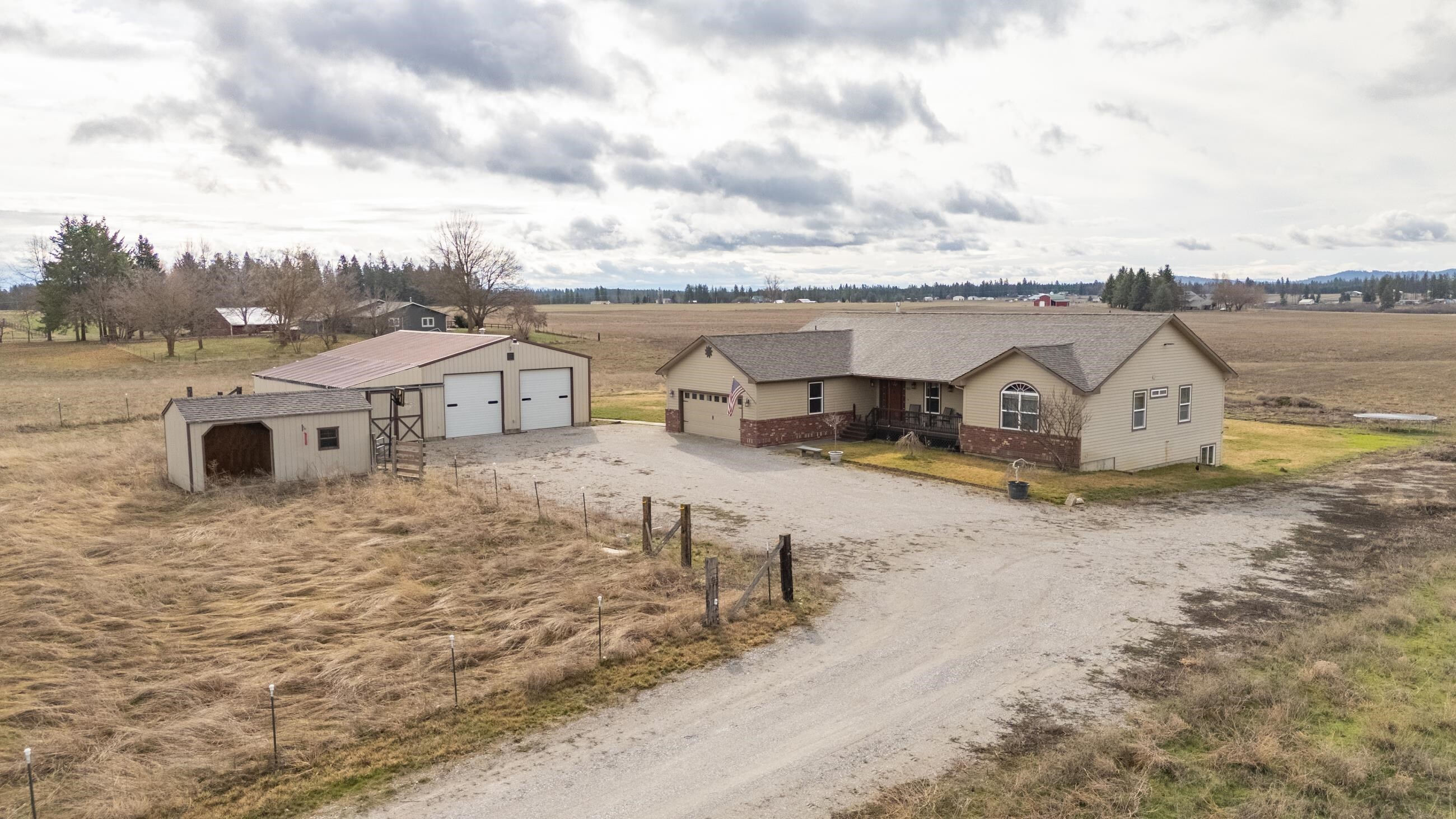 Property Photo: 8715 W Antler Rd WA 99006