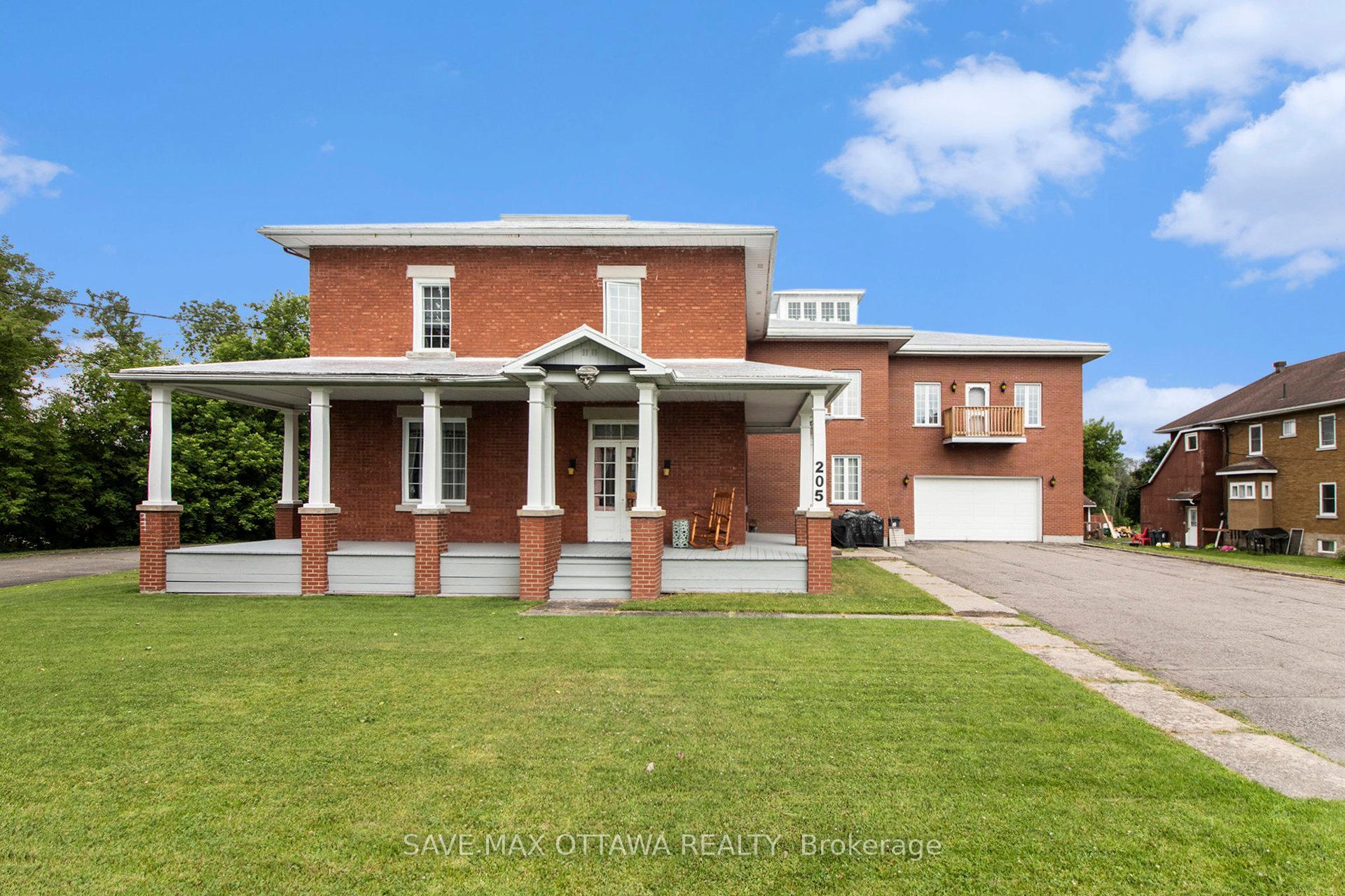 Property Photo: 205 Water Street ON K0B 1L0