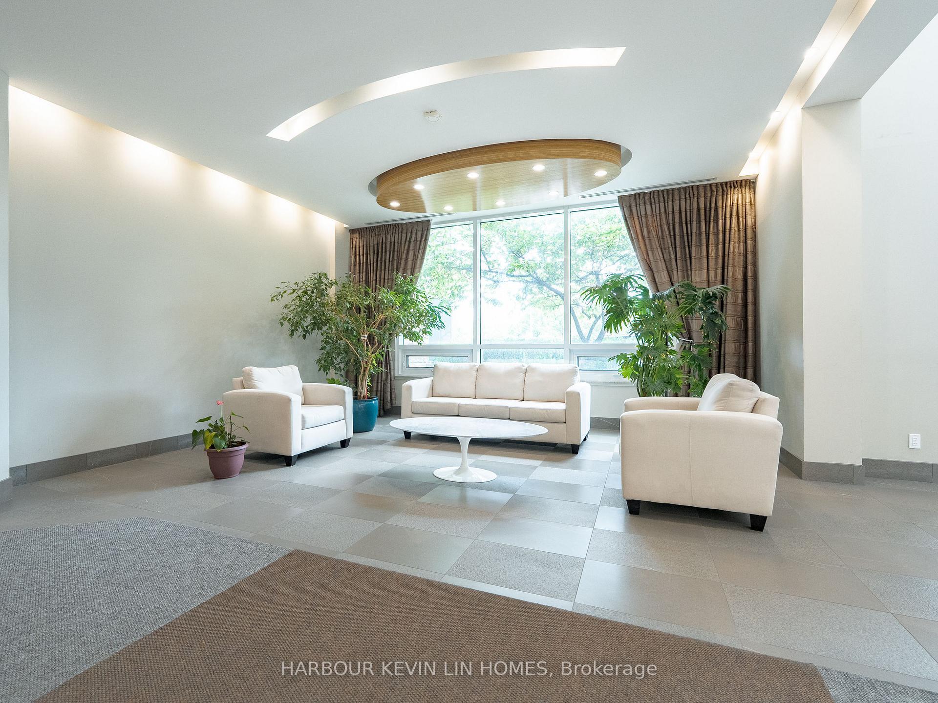Property Photo: 60 South Town Centre Boulevard 917 ON L6G 0C5
