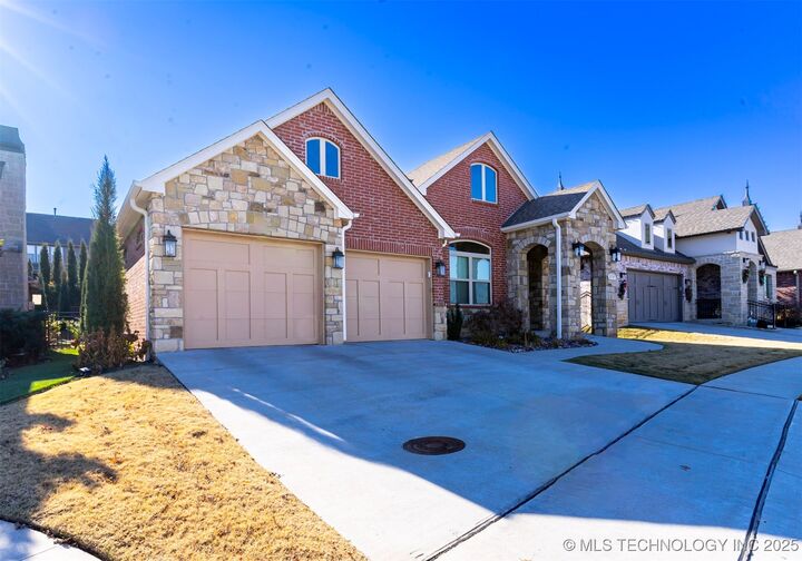 Property Photo:  3727 W Quantico Place  OK 74011 
