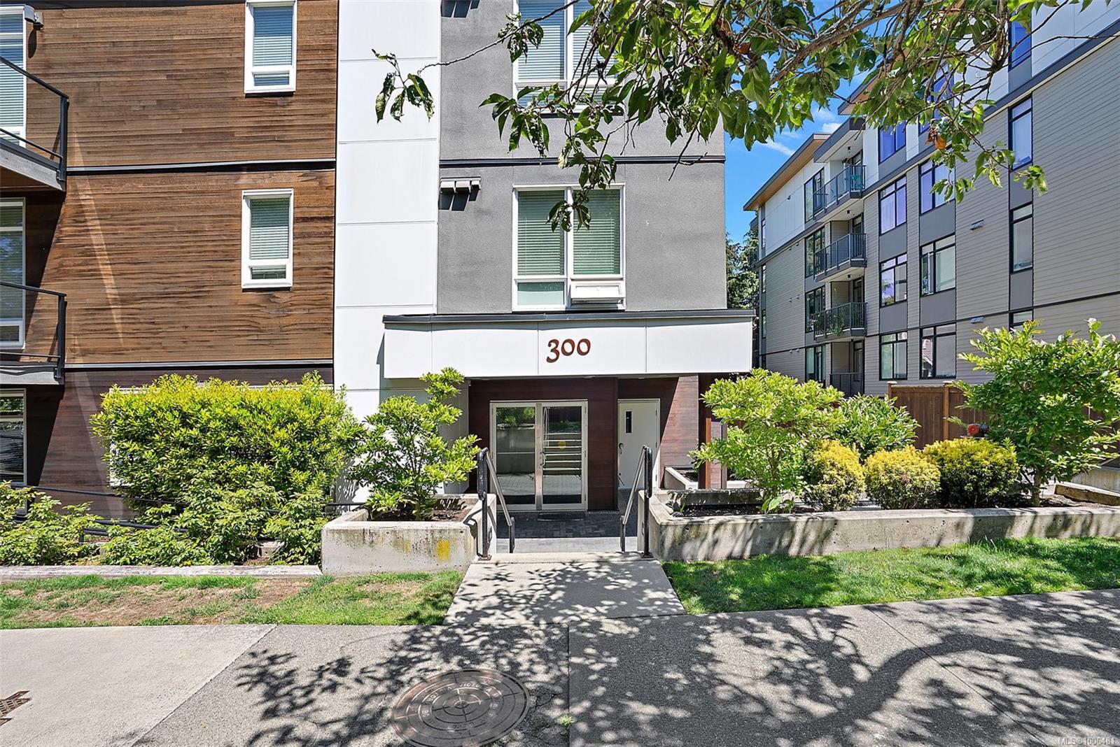 Property Photo: 300 Michigan St 101 BC V8V 1R5