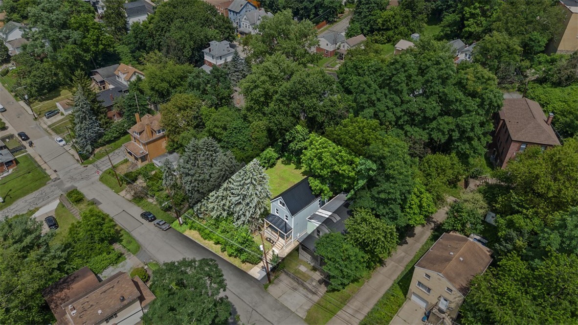 Property Photo: 1713 Belasco Ave PA 15216