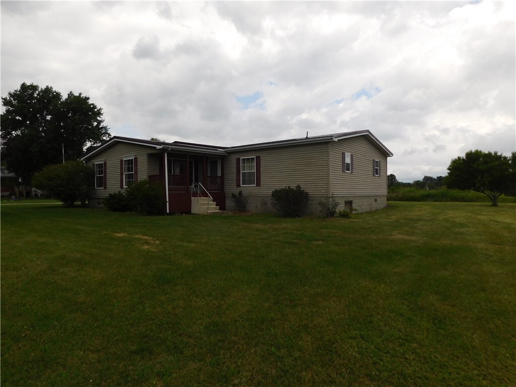 Property Photo:  140 Firestone Road  PA 15478 