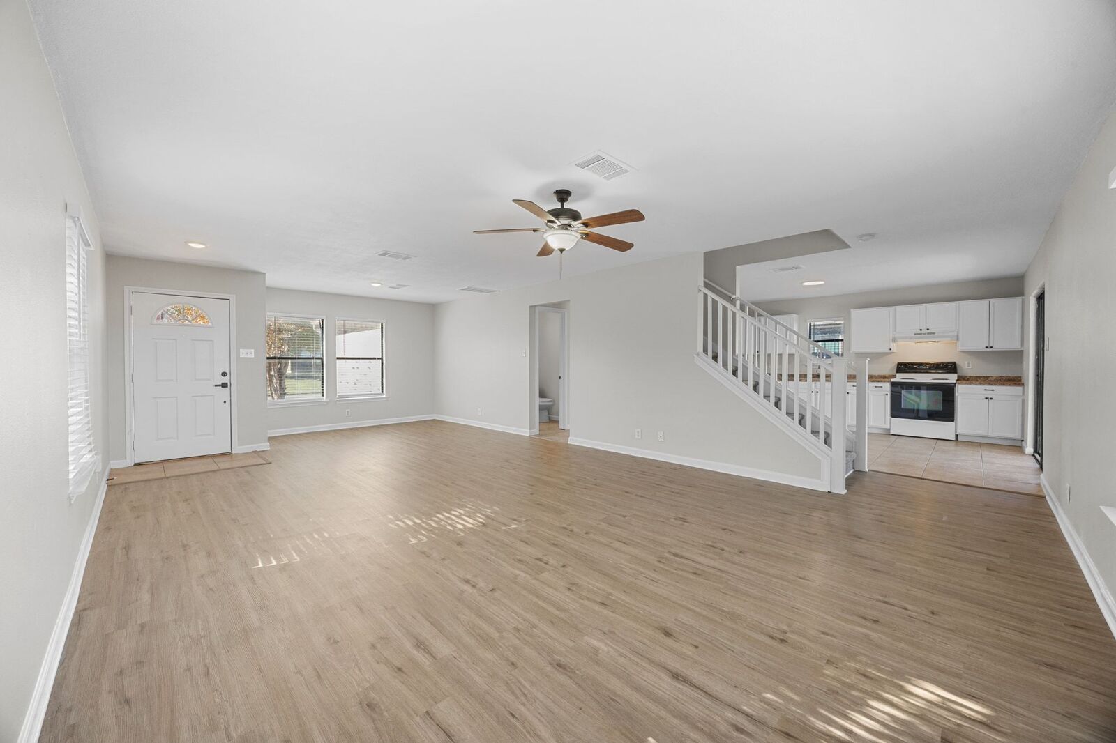 Property Photo:  1326 Lakeside Loop  TX 78665 