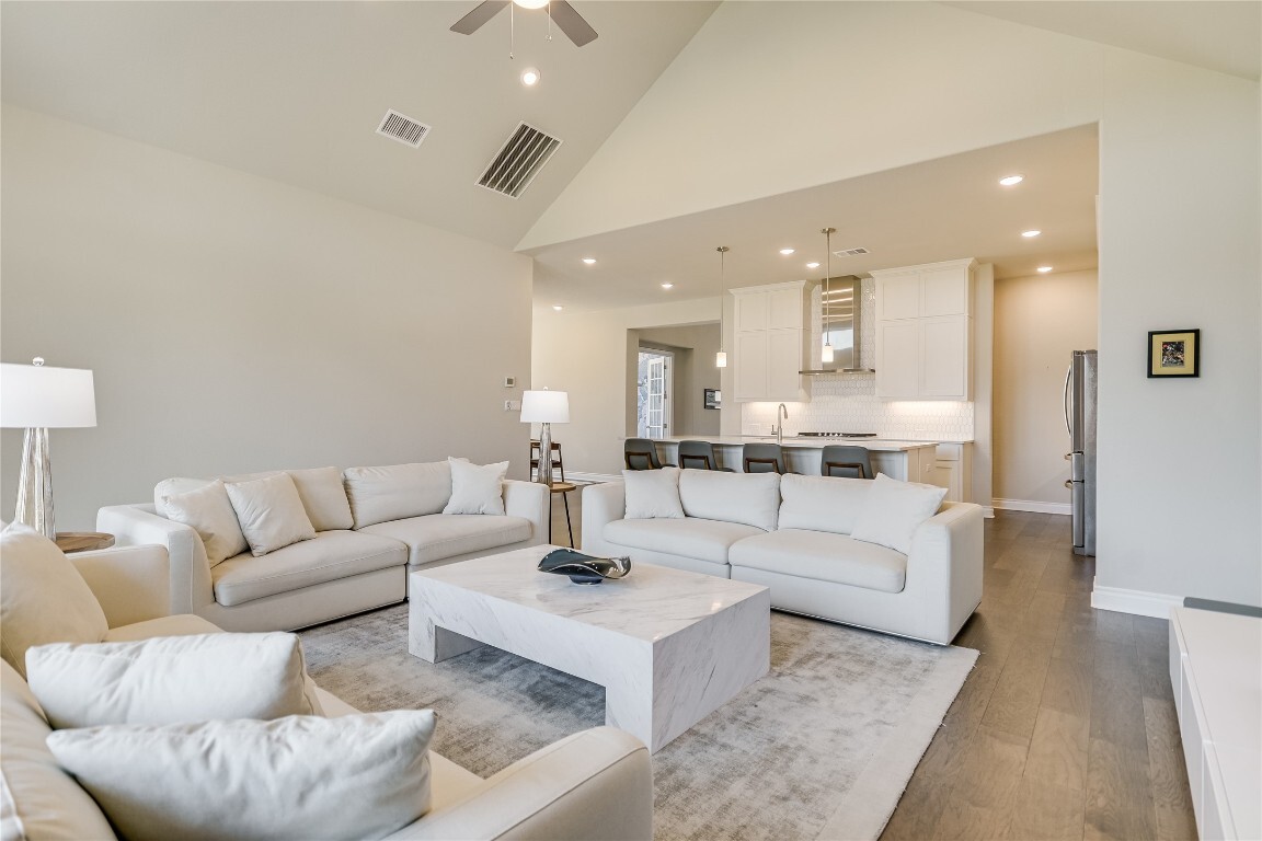 Property Photo: 1533 Jay Wolf Drive TX 78628