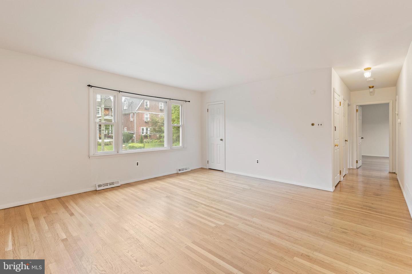 Property Photo: 209 Hillside Avenue PA 19046