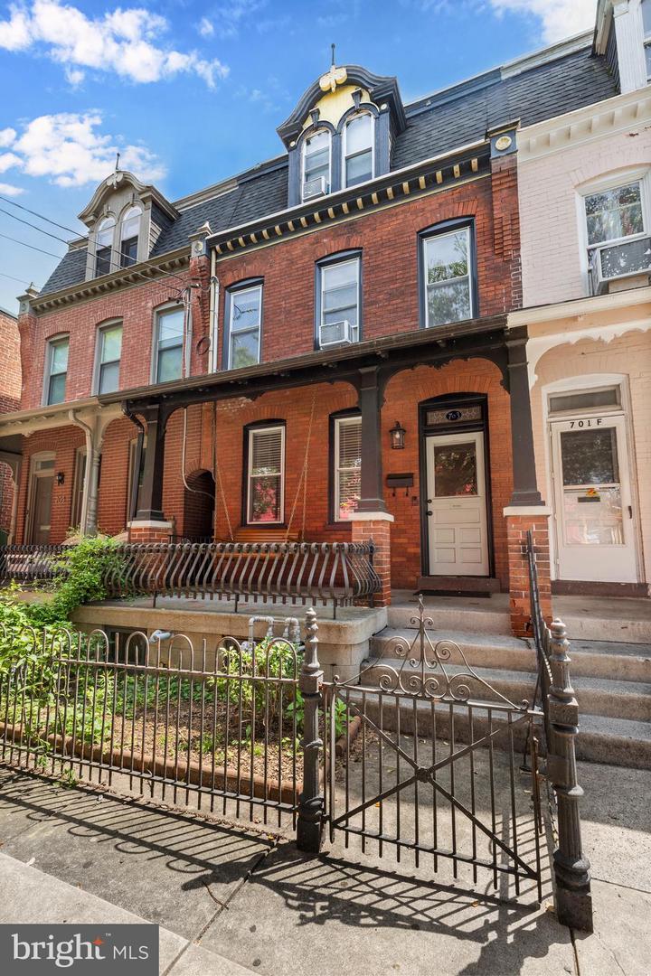 Property Photo:  703 N Shippen Street  PA 17602 