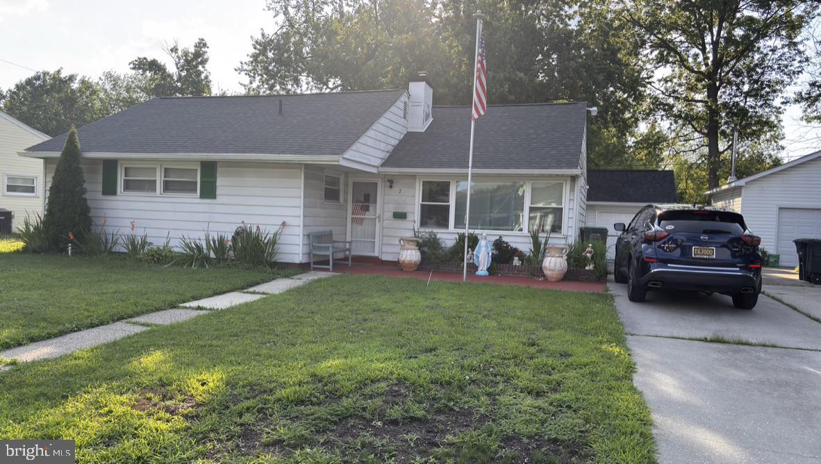 Property Photo: 7 Gainor Road DE 19720