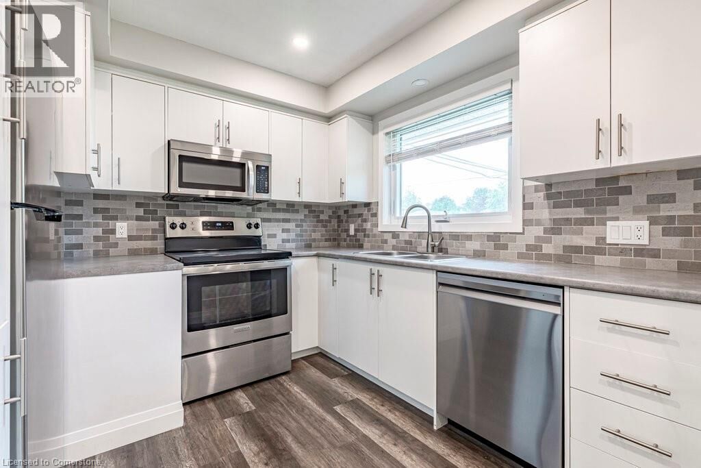 Property Photo: 173 West 32nd Street ON L9C 5H1