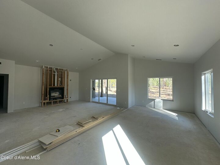 Property Photo:  53 Wallace Ln  ID 83804