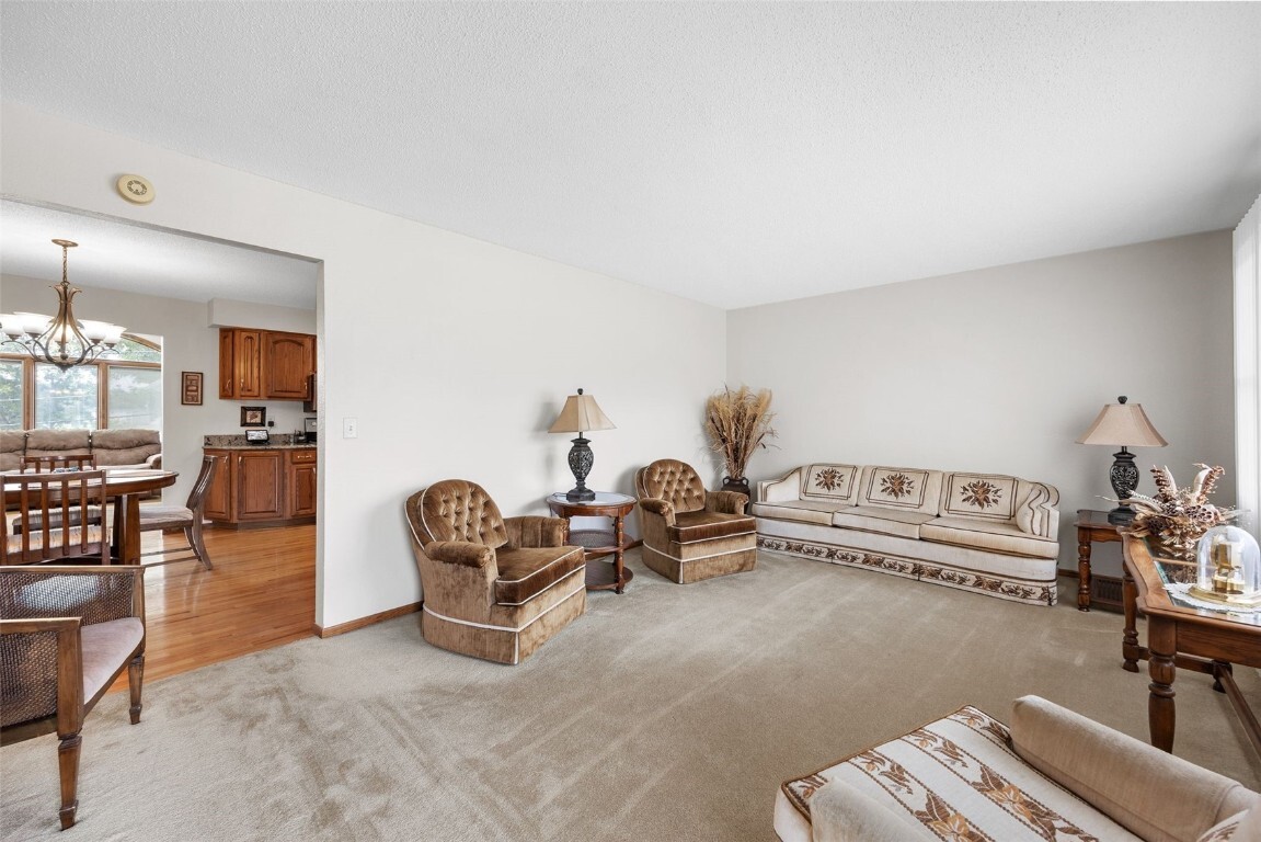 Property Photo: 906 29th Street NW IA 52405