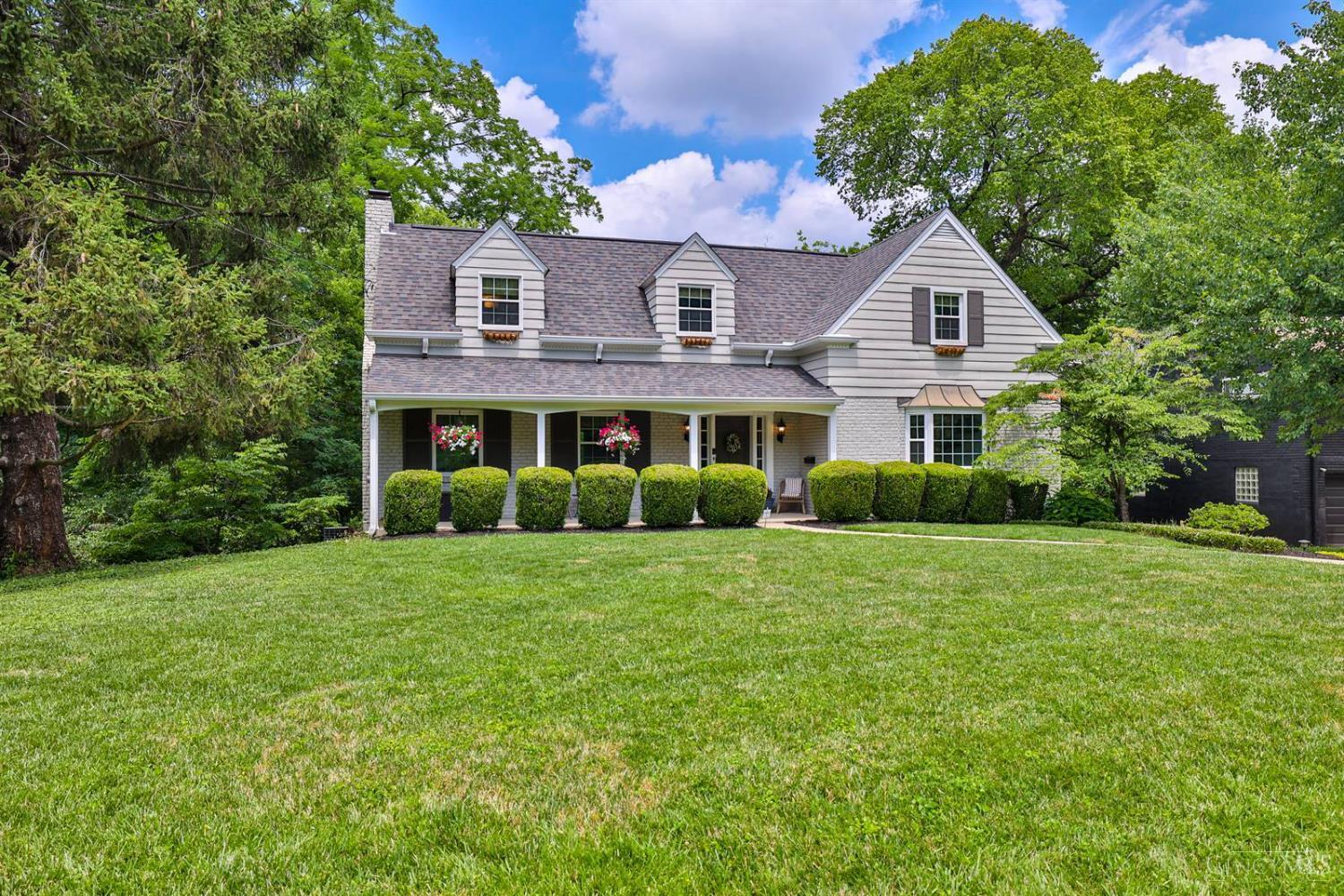 Property Photo: 436 Hillcrest Drive OH 45215
