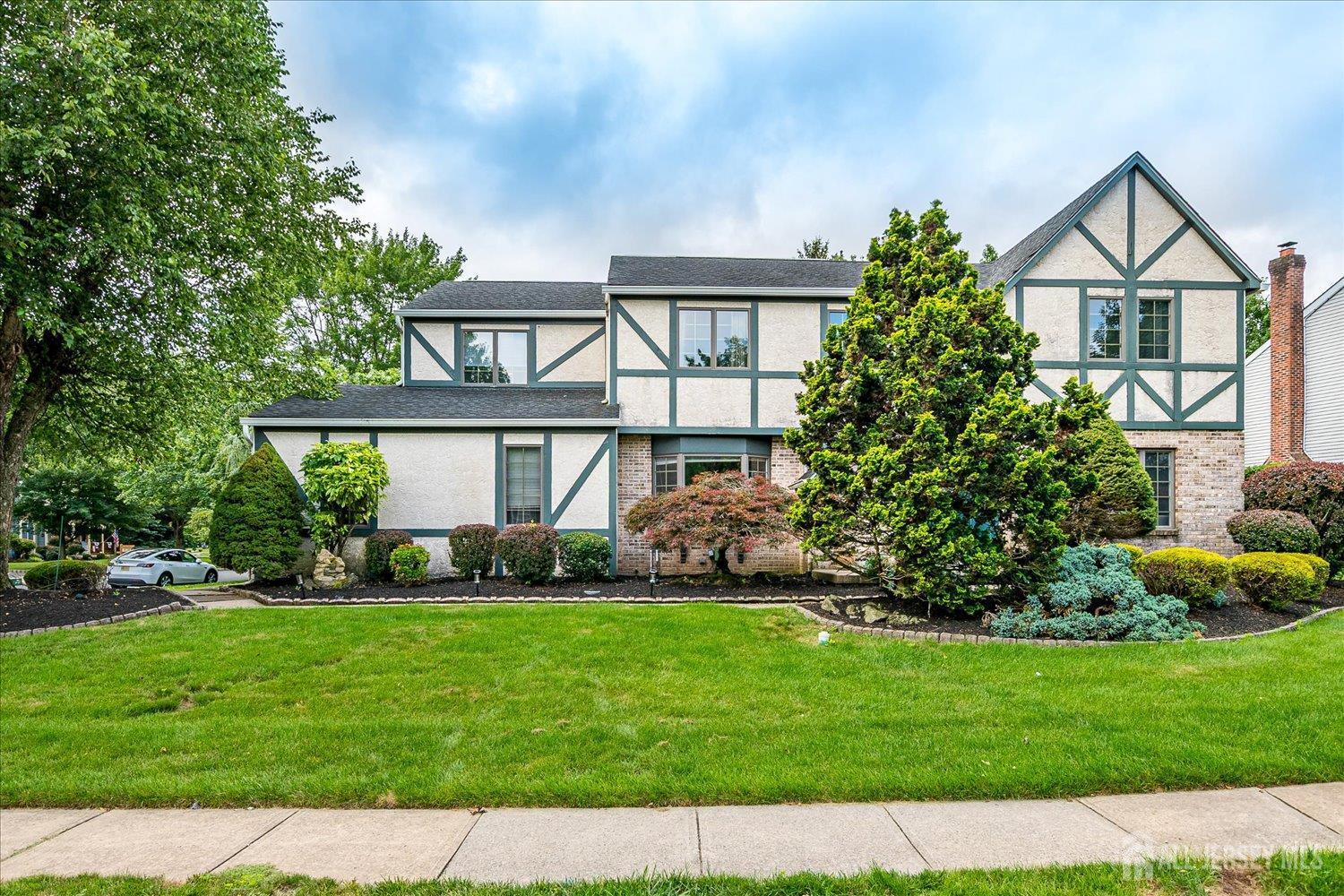 Property Photo: 1 Hamilton Court NJ 08824