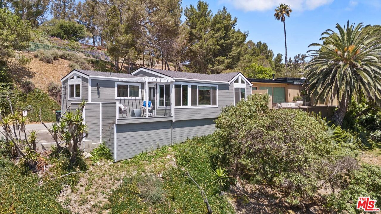 Property Photo: 99 Paradise Cove Rd CA 90265
