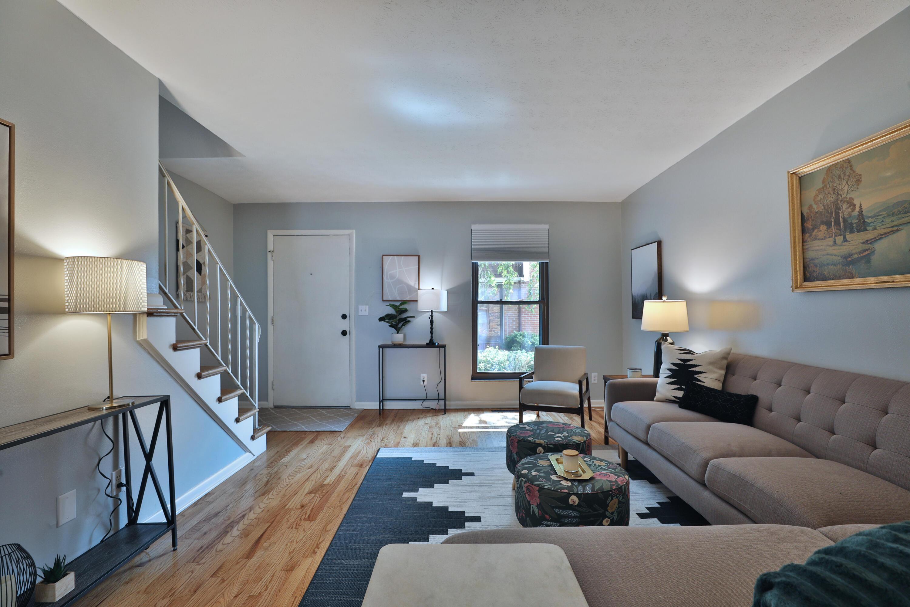 Property Photo: 1820 Willoway S Circle OH 43220