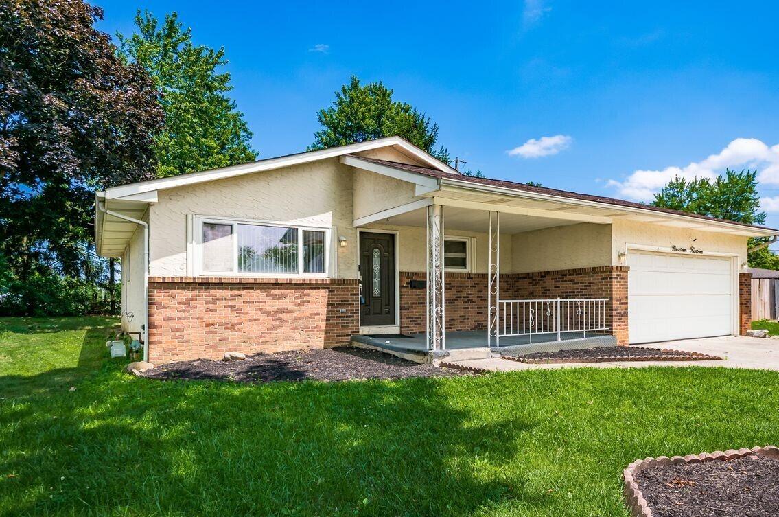 Property Photo: 1914 Walden Drive OH 43229